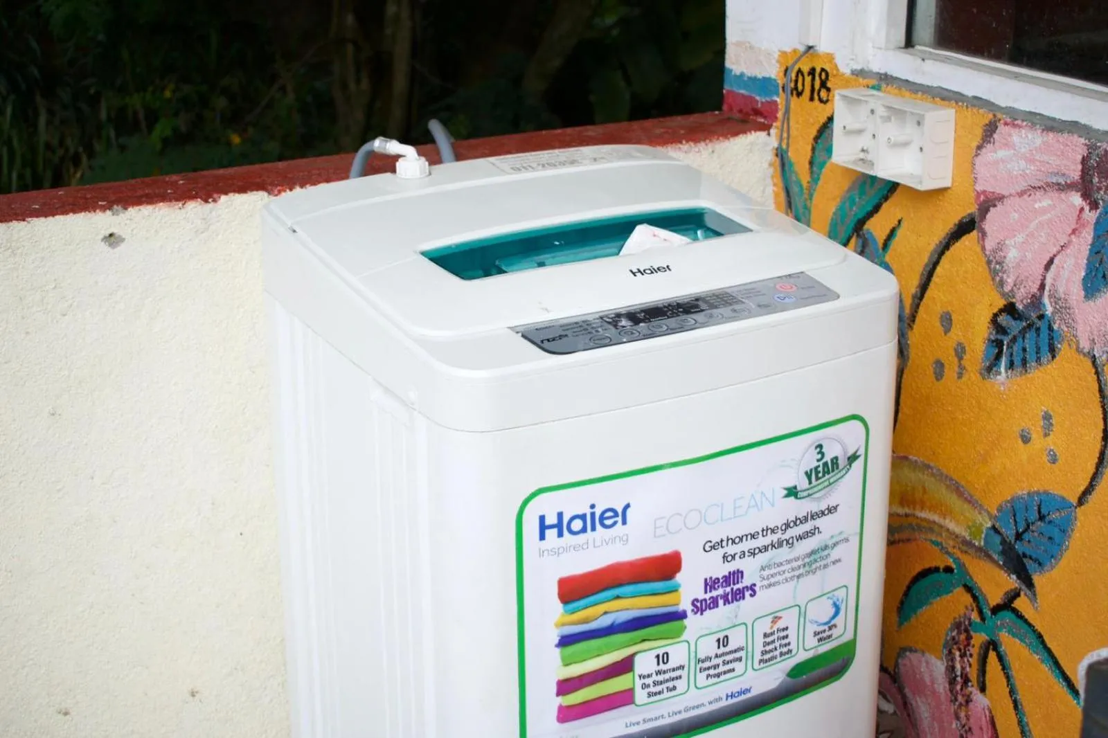 washing machine in Kandy Backpackers Hostel