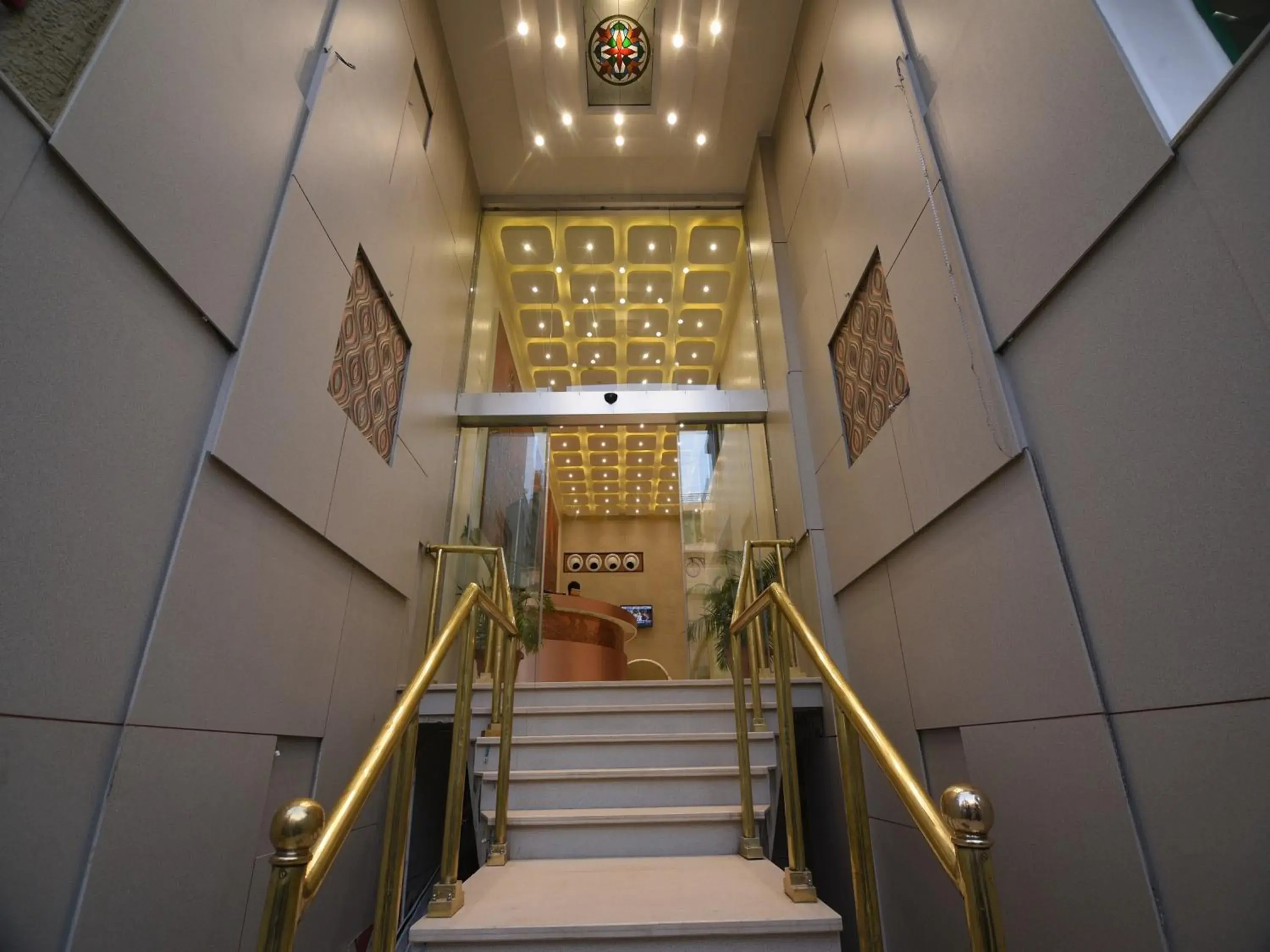 Facade/entrance in Hotel Amrta Facade/entrance in Hotel Amrta