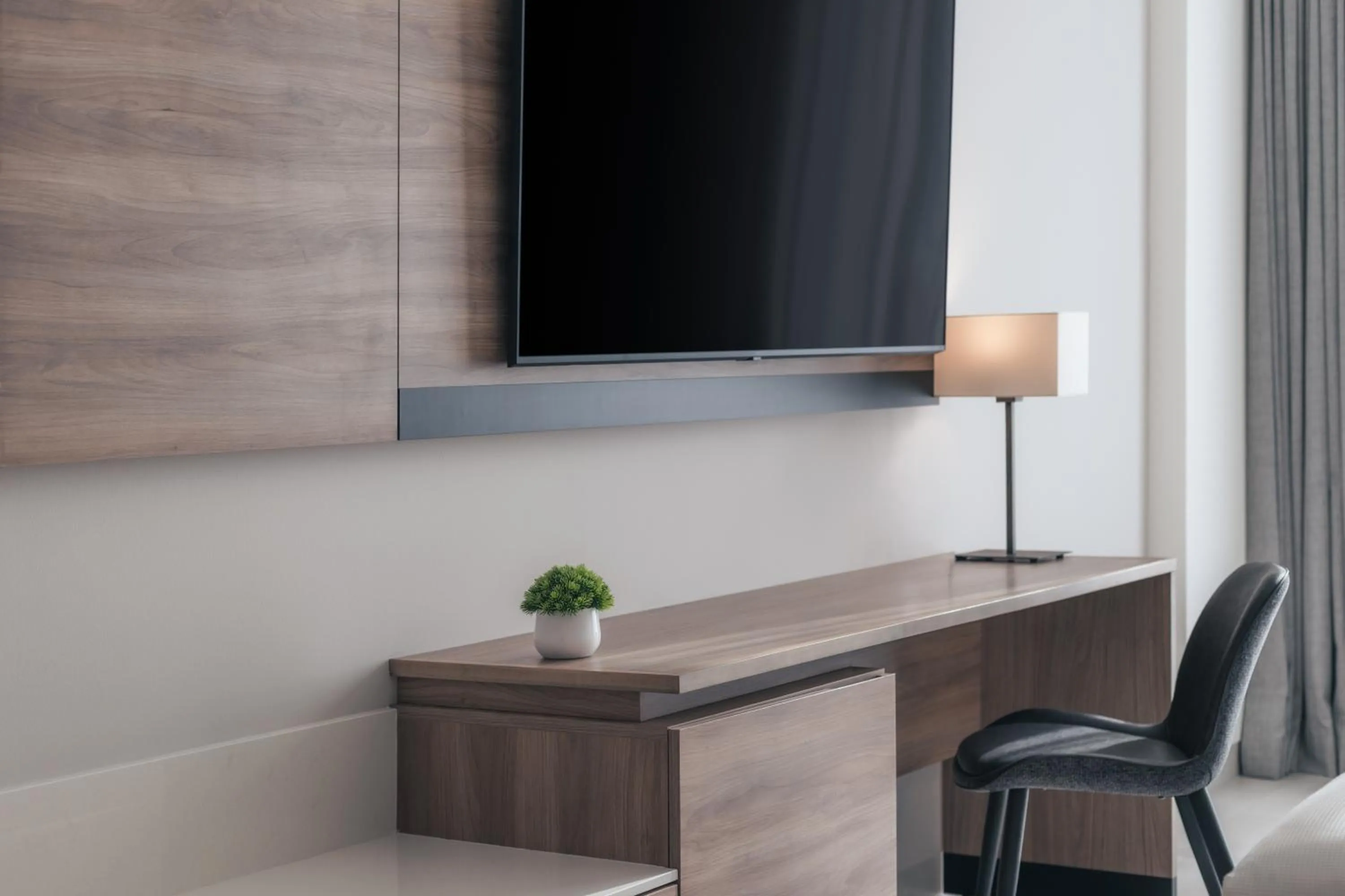 TV and multimedia in Hyatt Place Cancun Airport