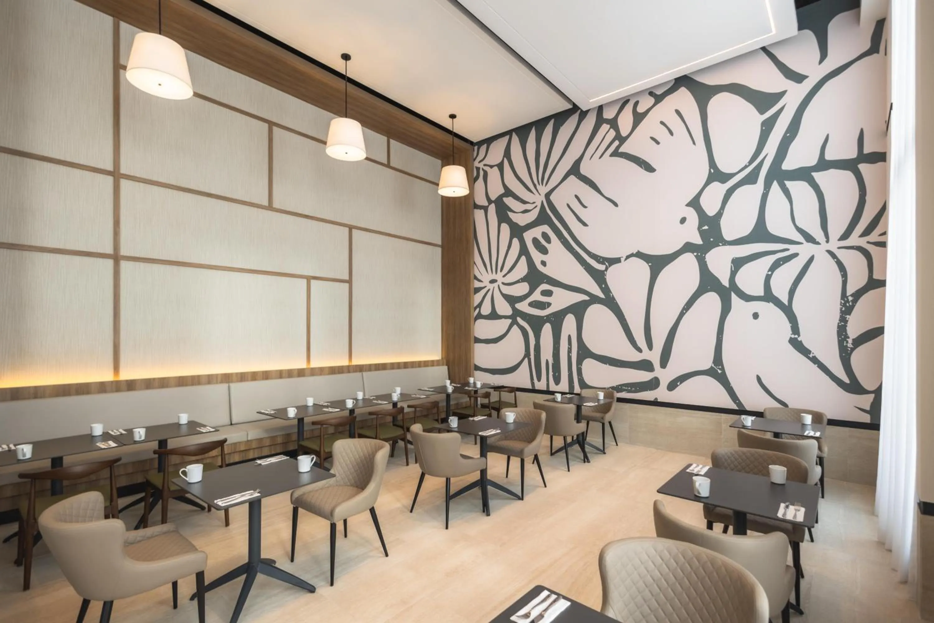 Restaurant/places to eat in Hyatt Place Cancun Airport