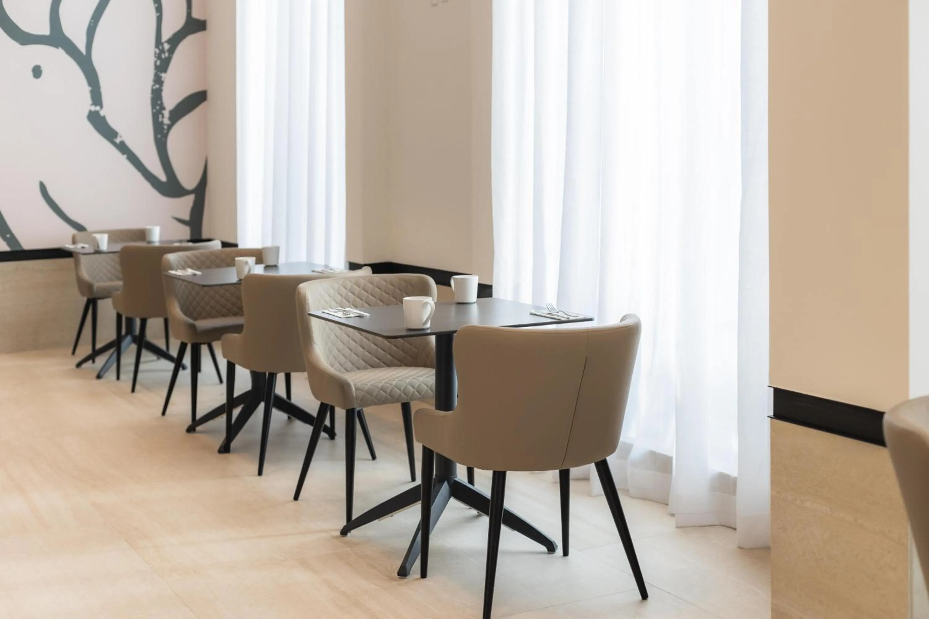 Restaurant/places to eat in Hyatt Place Cancun Airport