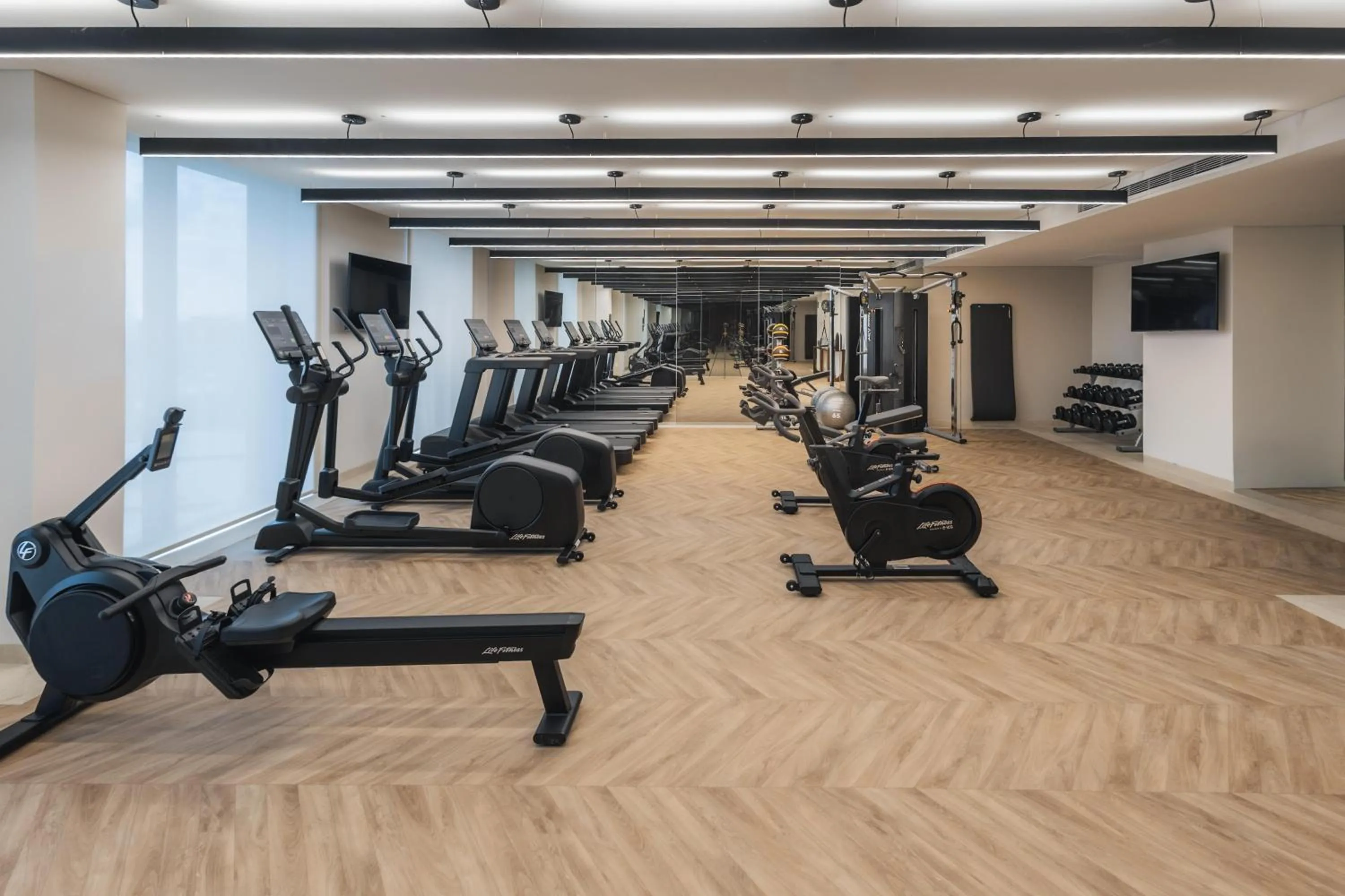 Fitness centre/facilities in Hyatt Place Cancun Airport