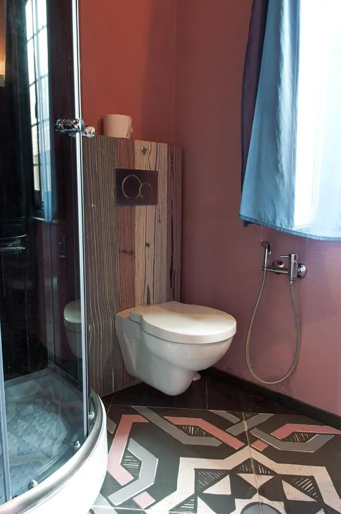 Shower in Lunafragola Atelier B&B