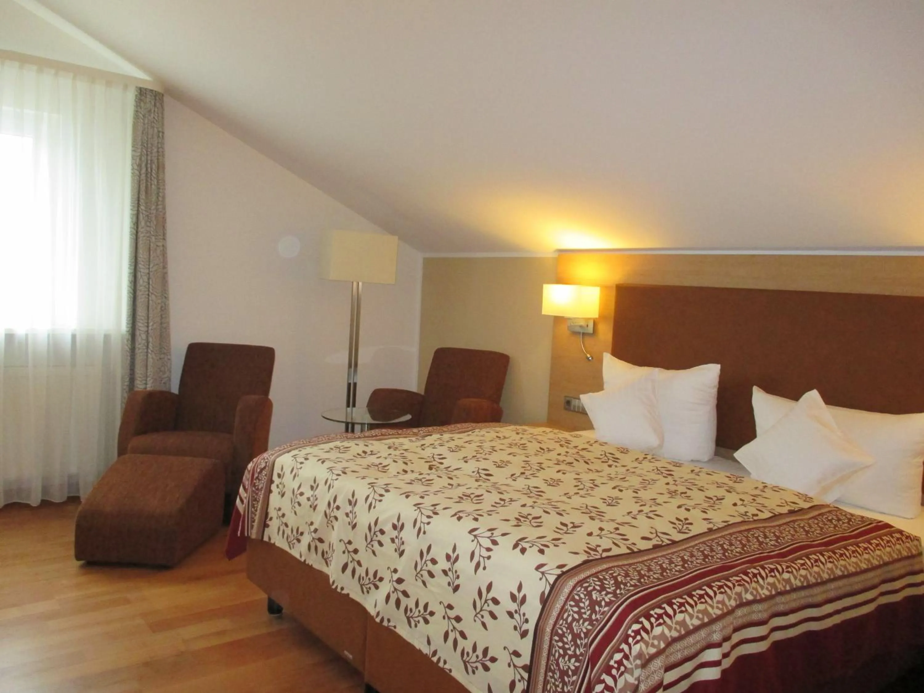 Photo of the whole room, Bed in Hotel am Yachthafen