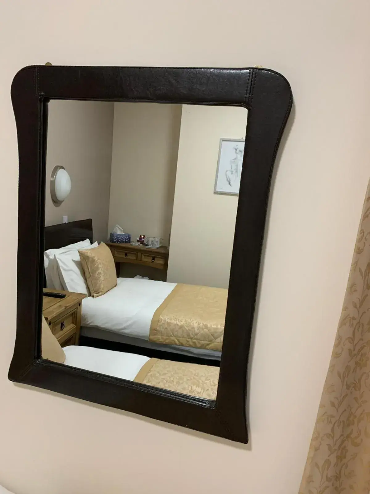 Twin Room with Bathroom in Royal Hotel Twin Room with Bathroom in Royal Hotel