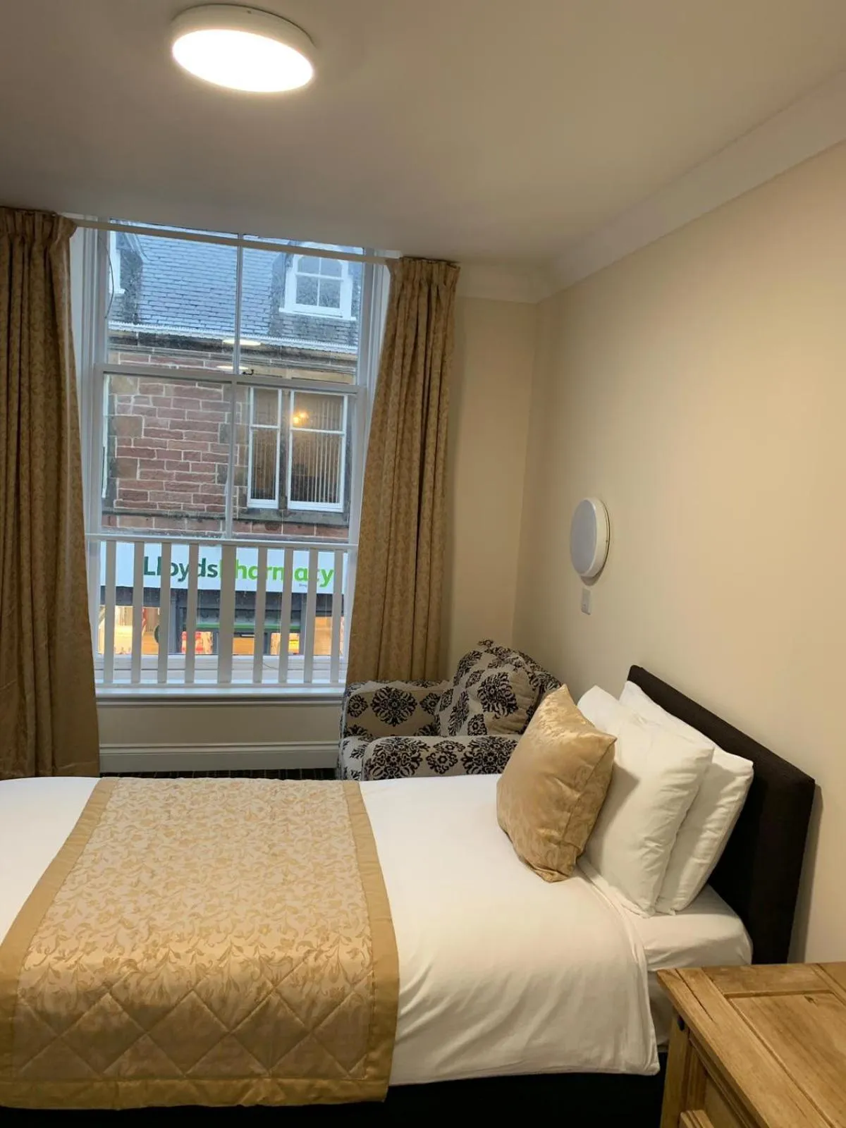 Bedroom, Bed in Waverley Inn Lodge