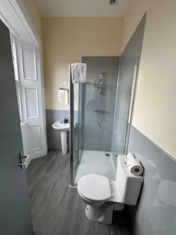 Shower in Royal Hotel