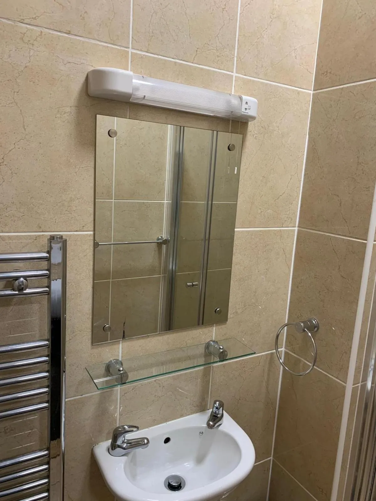 Bathroom in Waverley Inn Lodge