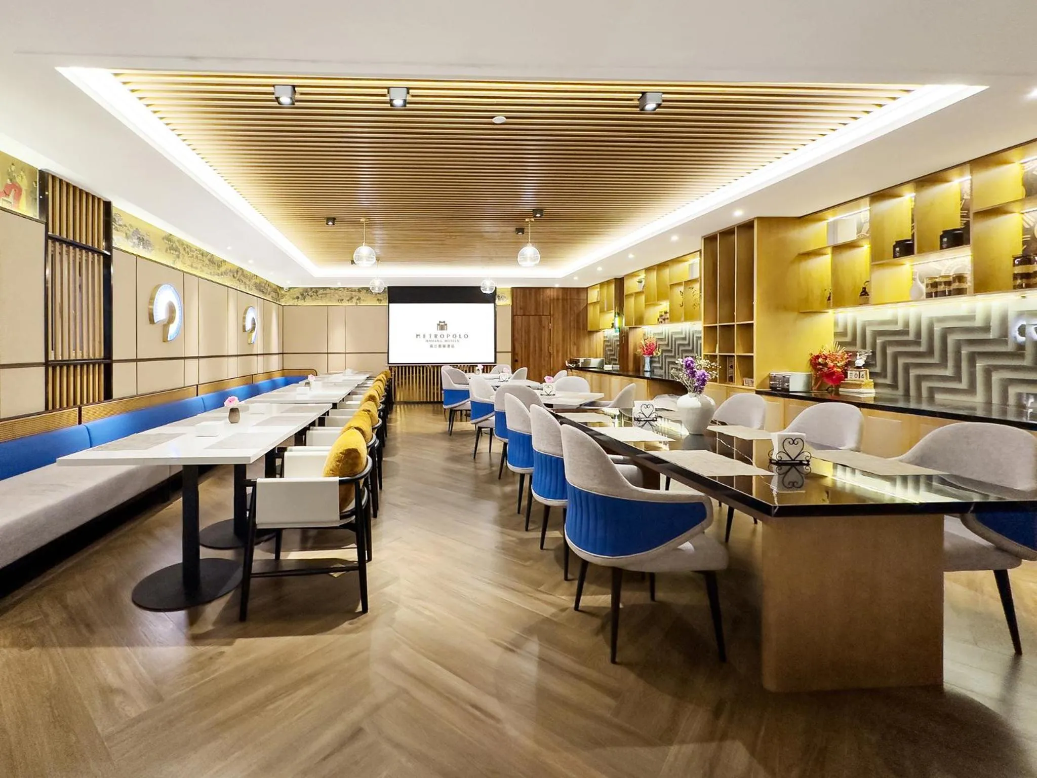 Restaurant/places to eat in Jinjiang Metropolo Wuyishan Sangu Resort Hotel