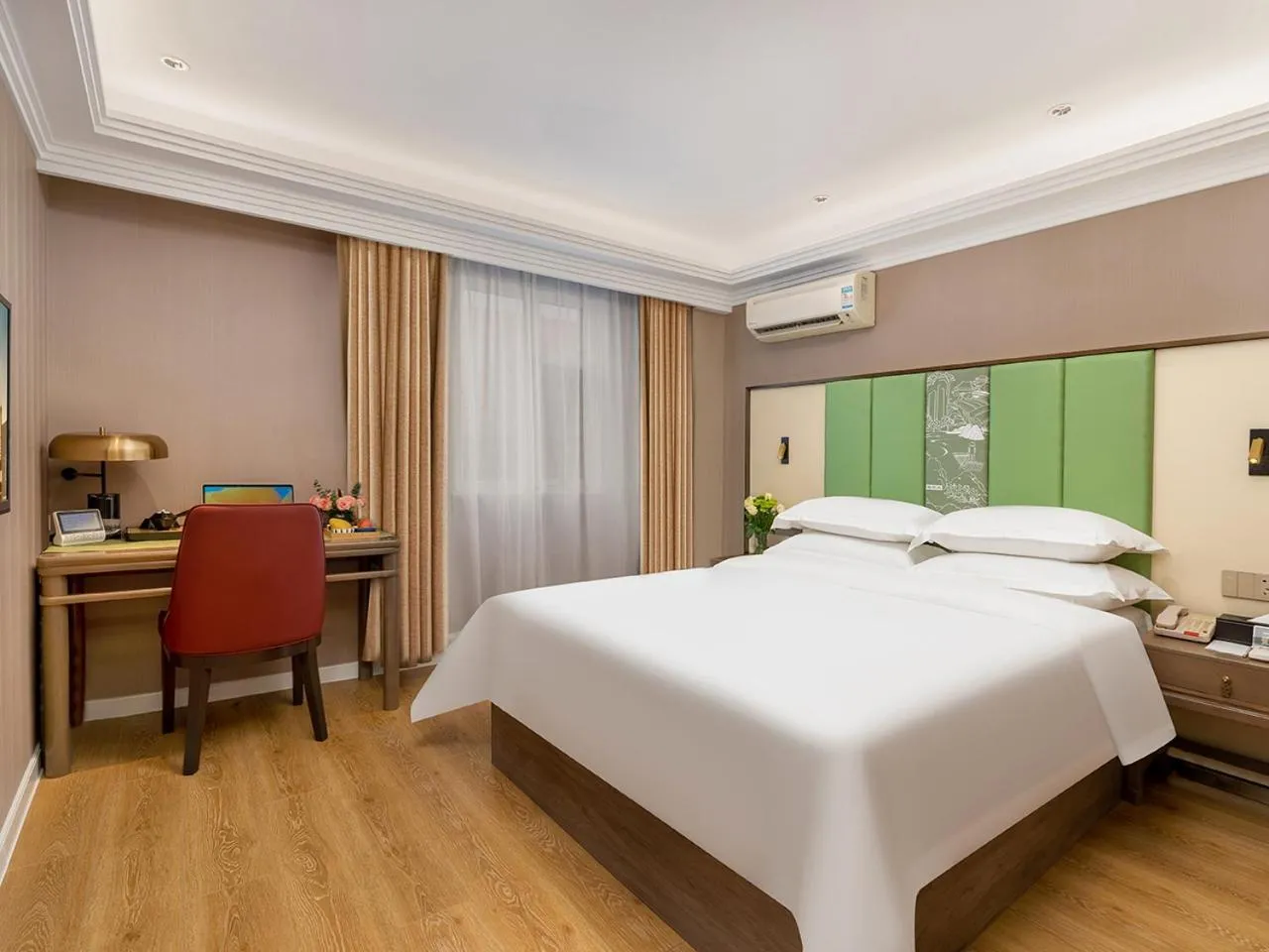 Seating area, Bed in Jinjiang Metropolo Wuyishan Sangu Resort Hotel