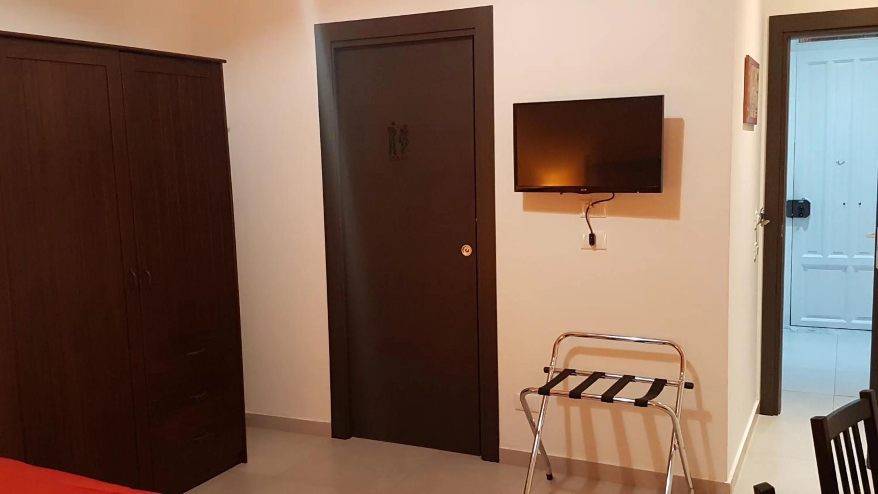 Bedroom in Buonaluna B&B