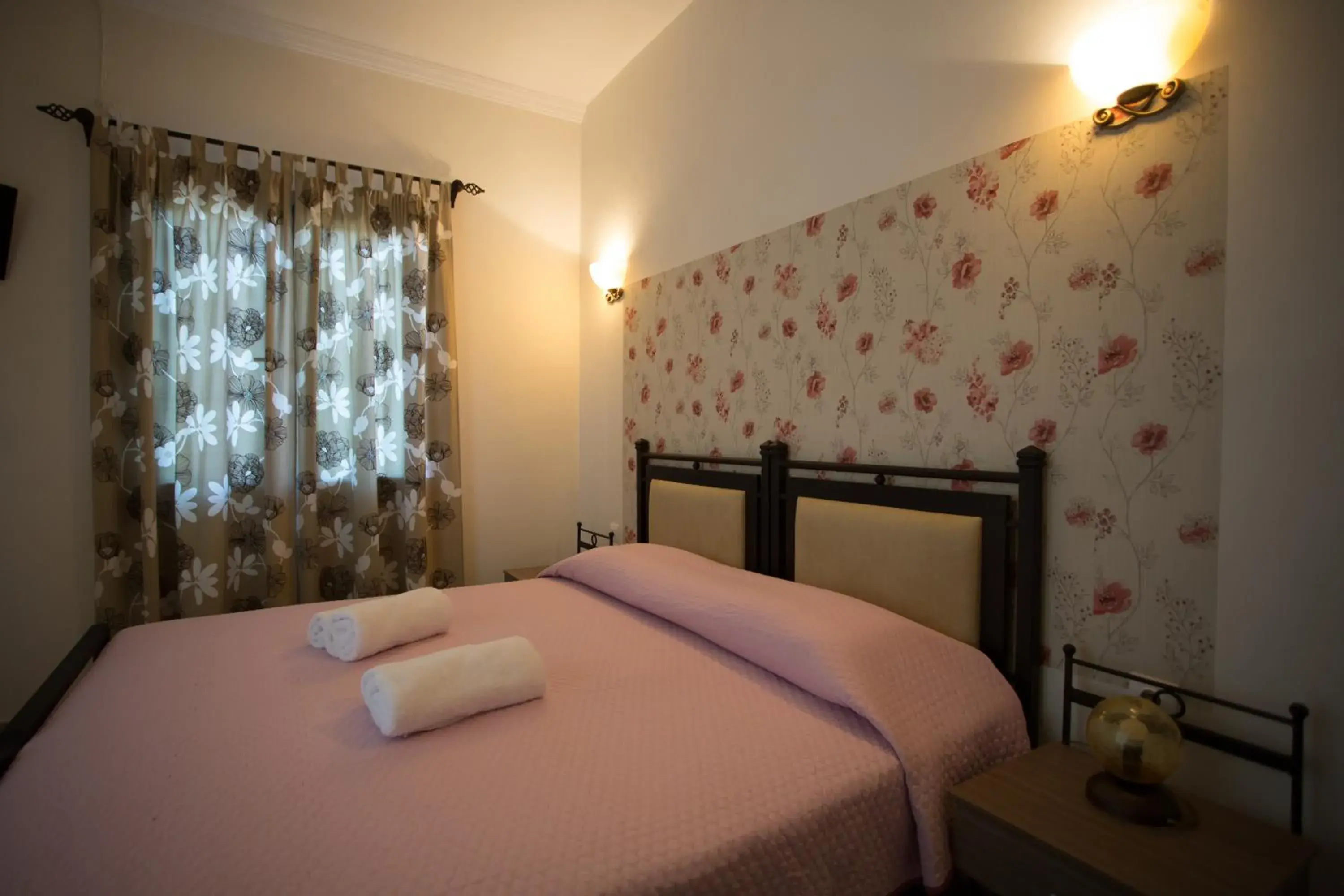 Bedroom, Bed in Pegasus Rooms Bedroom, Bed in Pegasus Rooms