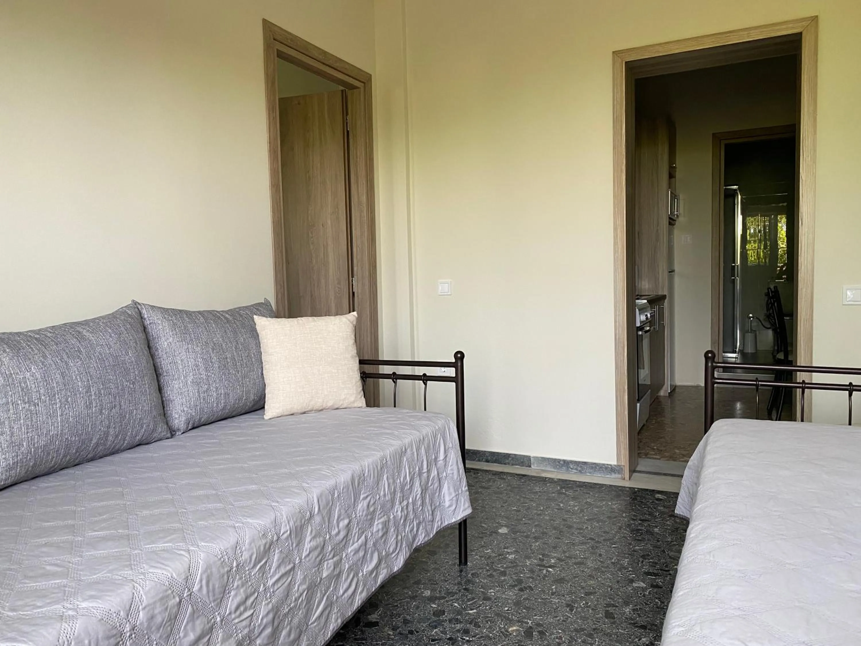 Living room, Bed in Pegasus Rooms