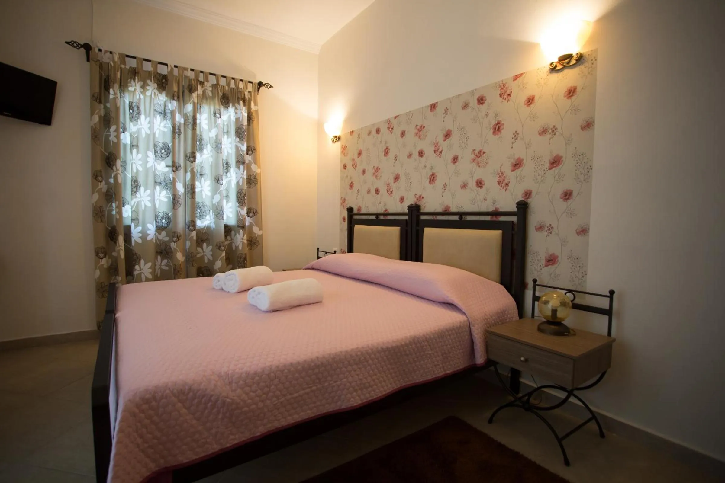 Bedroom, Bed in Pegasus Rooms