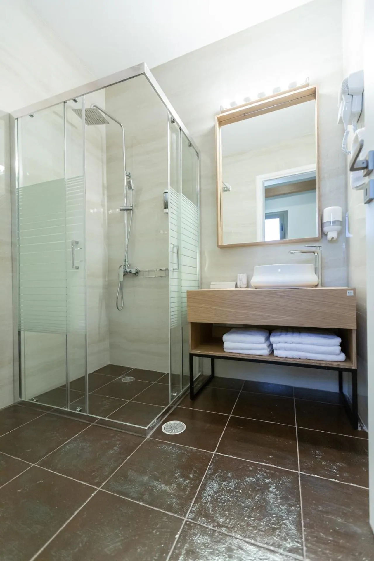 Bathroom in Pegasus Rooms