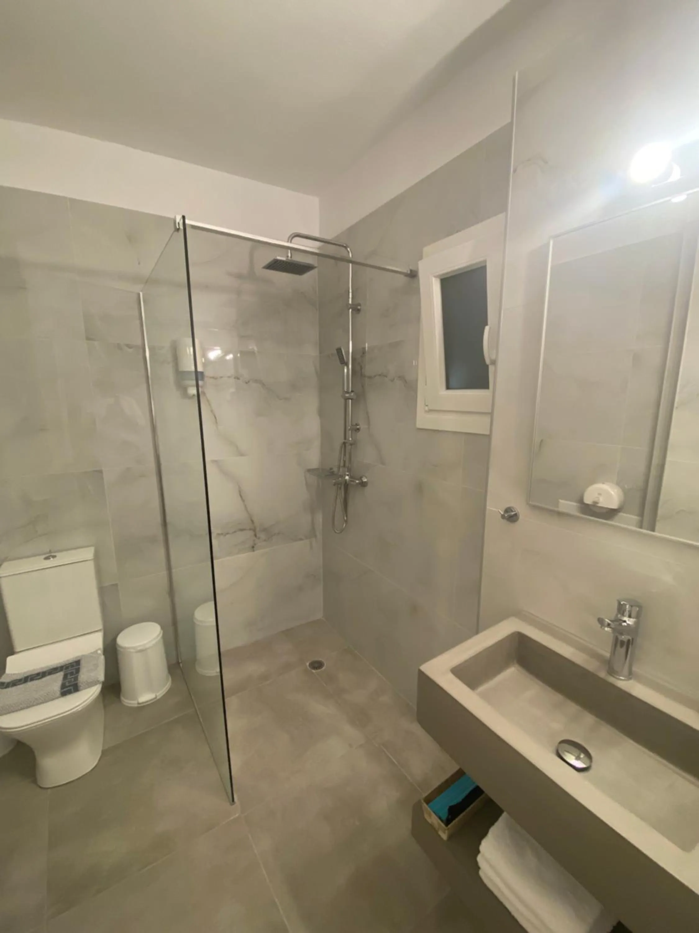 Shower in Pegasus Rooms