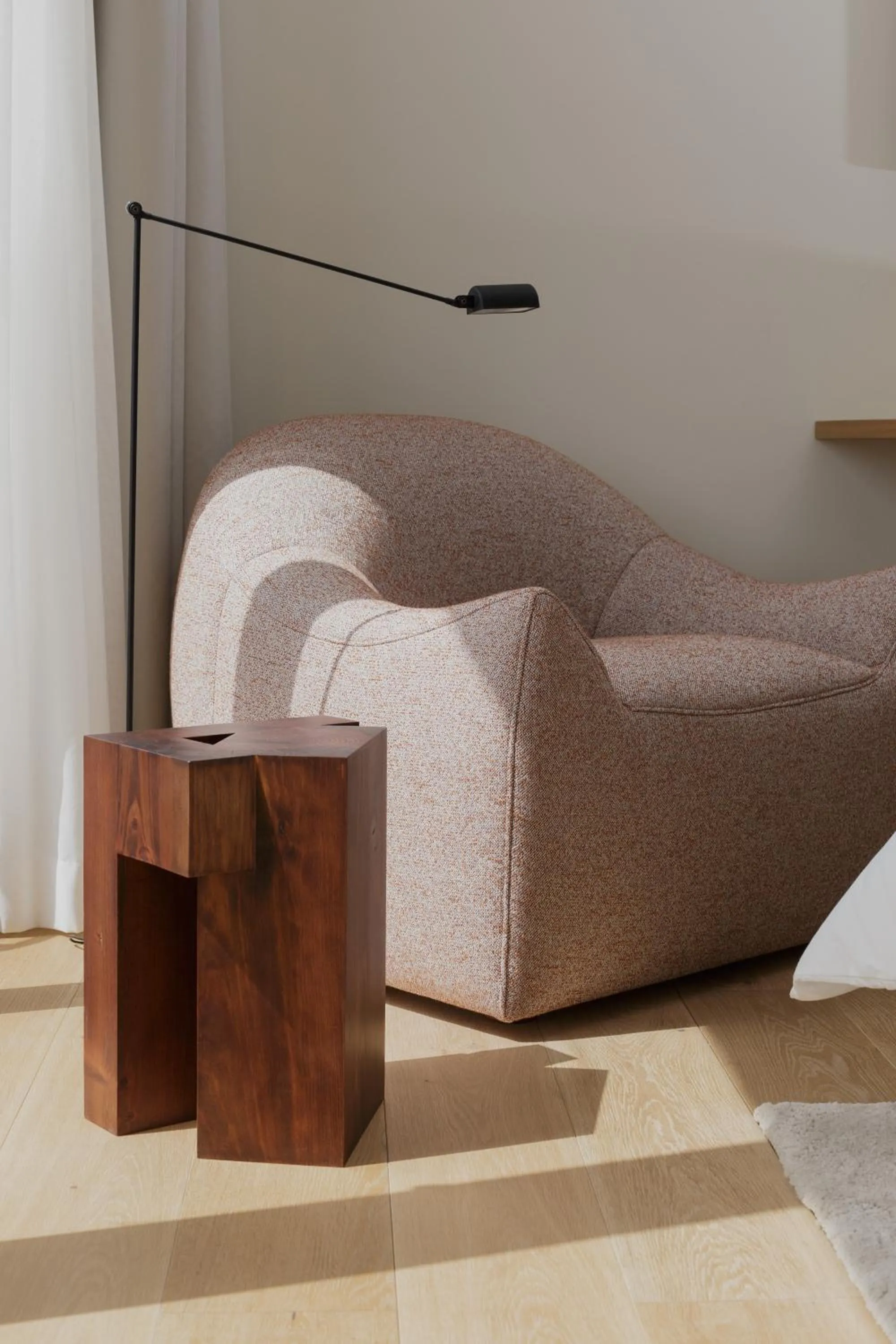 Seating area in LENSCAPE Coterie