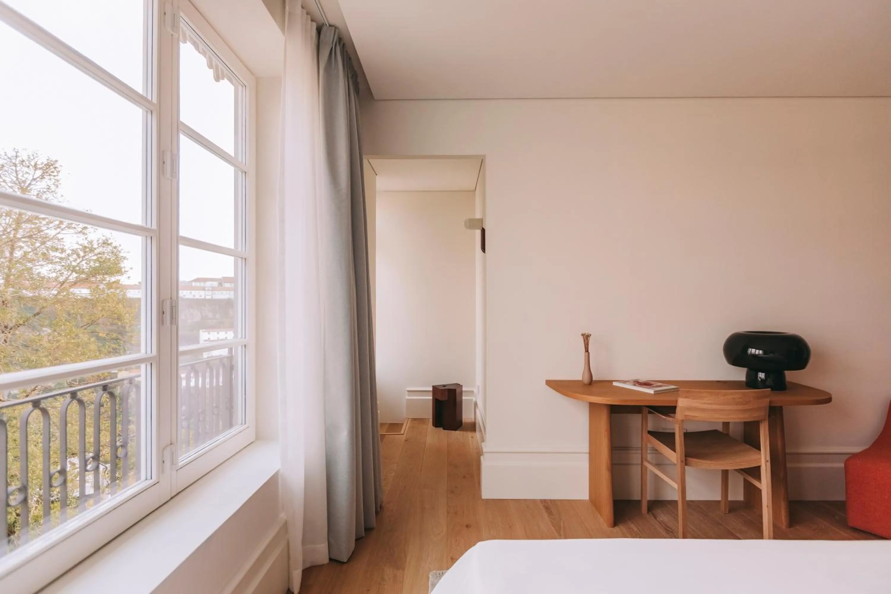 Seating area in LENSCAPE Coterie