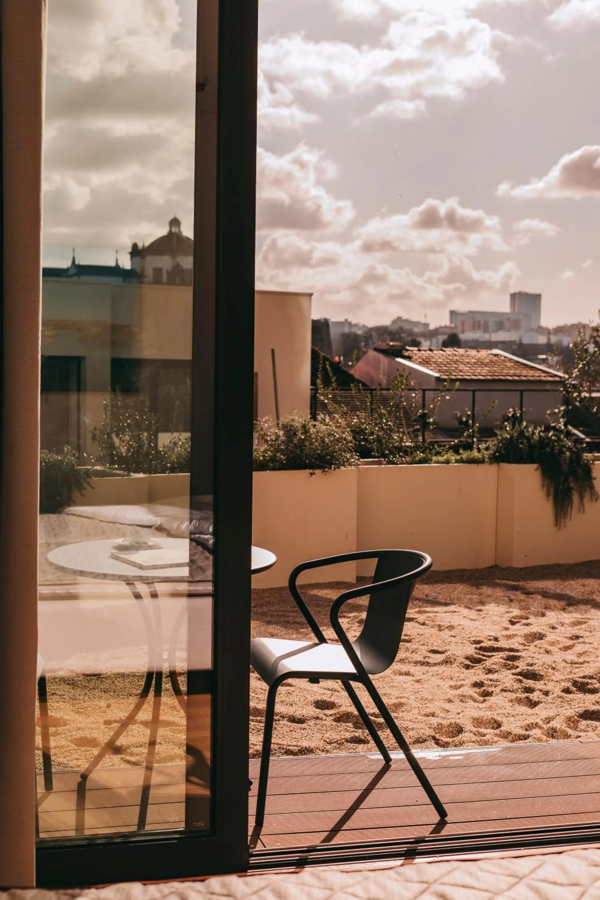 Balcony/Terrace in LENSCAPE Coterie