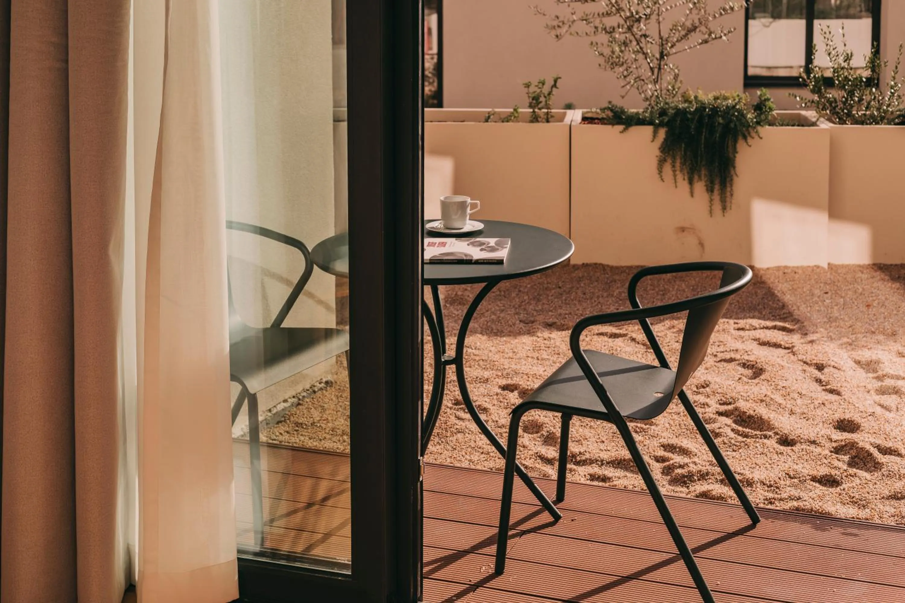 Balcony/Terrace in LENSCAPE Coterie