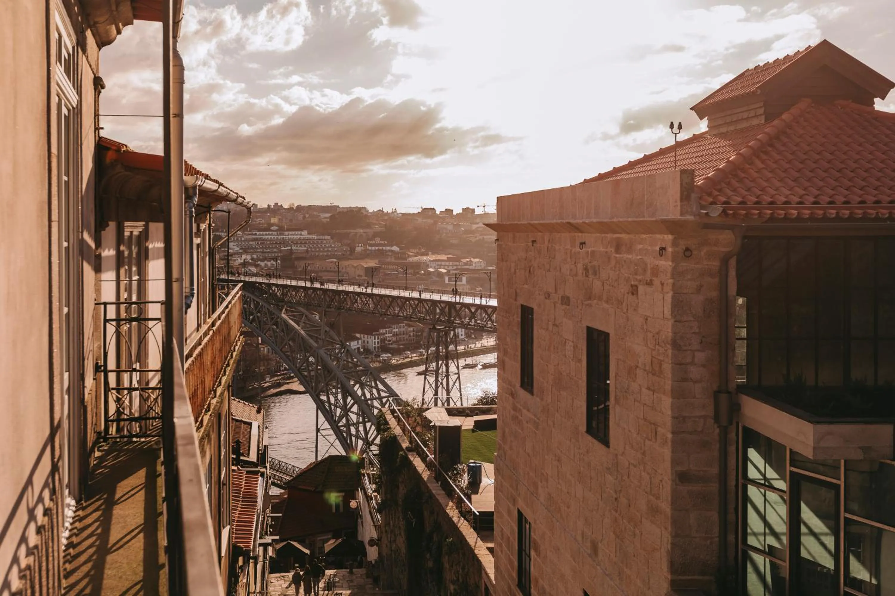 River view in LENSCAPE Coterie