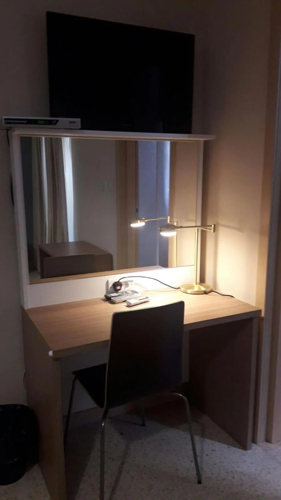 Standard Double Room with Shared Terrace - single occupancy in Estrella Lodging