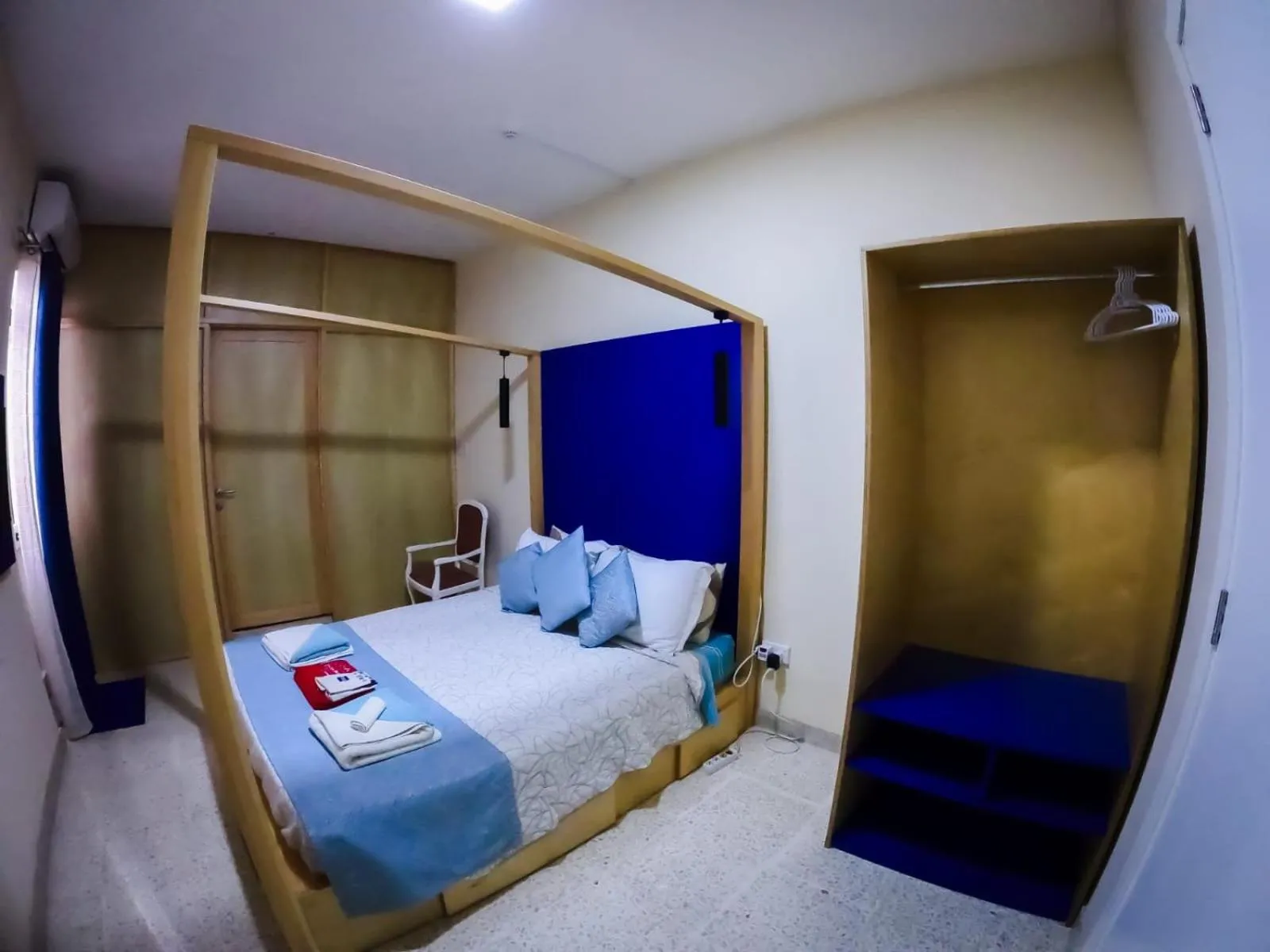 Economy Double Room with Shared Terrace - single occupancy in Estrella Lodging