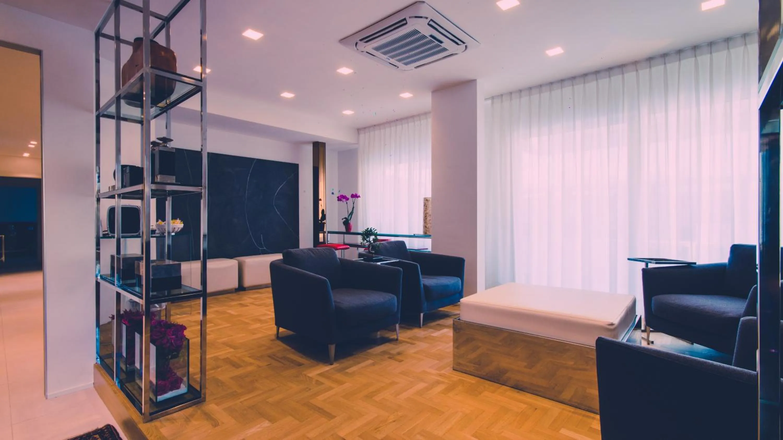 Communal lounge/ TV room in Siracusa Luxury Apartment