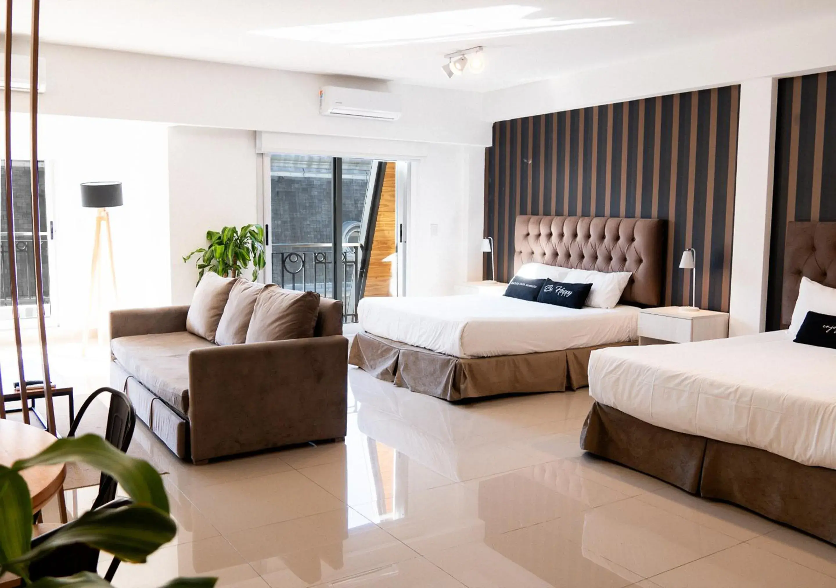 Executive Suite in La Cisterna by DOT Suites Executive Suite in La Cisterna by DOT Suites