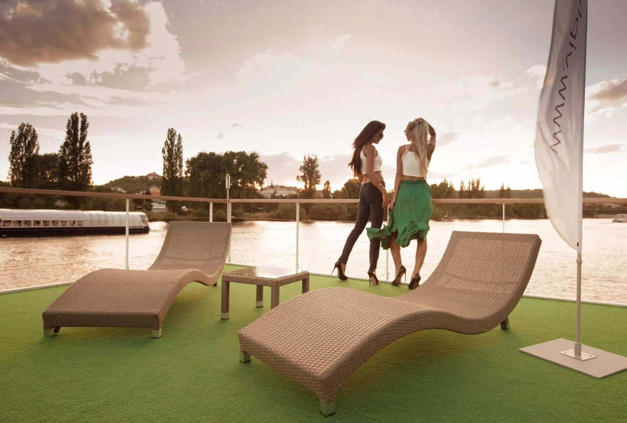 Balcony/Terrace in VIPliving Houseboat