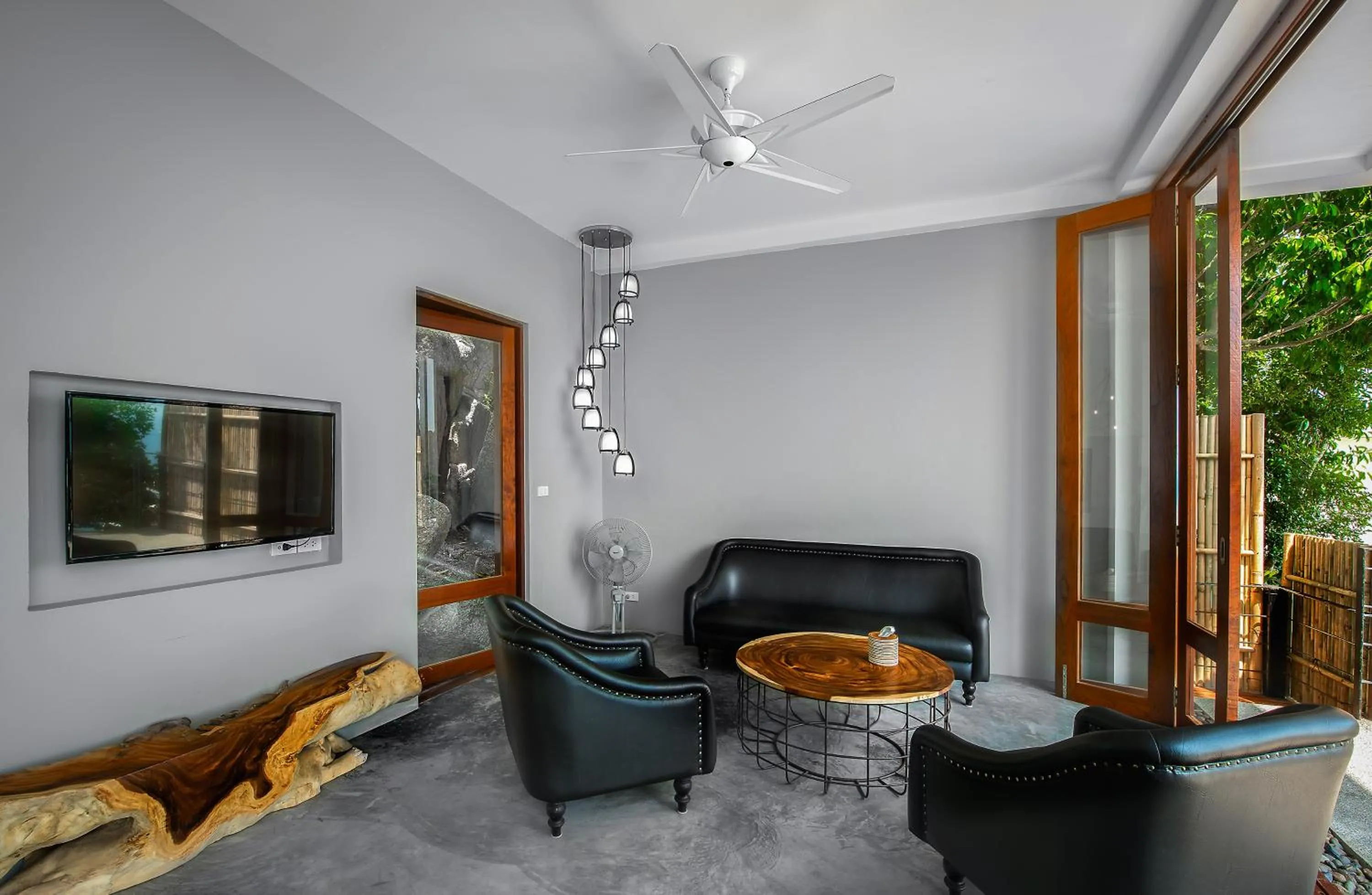 Photo of the whole room in Philip's Villa