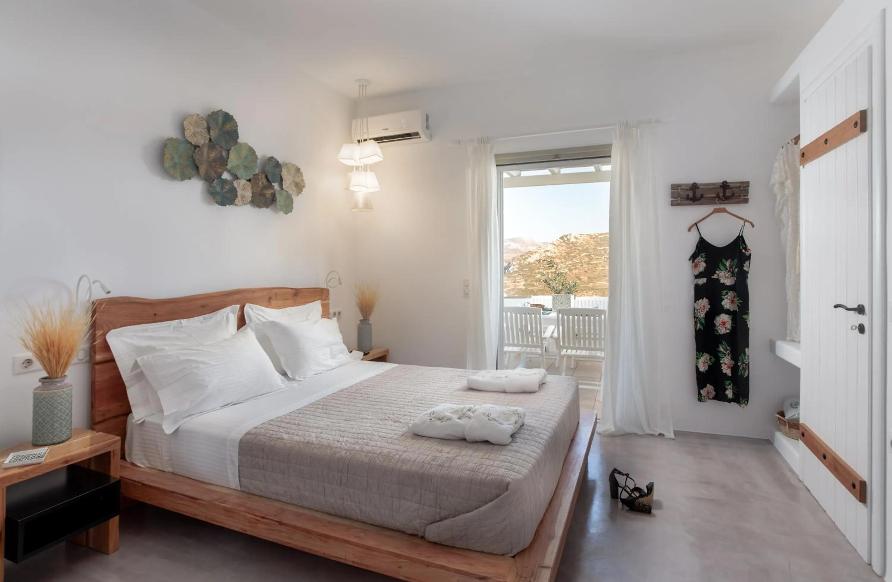Balcony/Terrace, Bed in Halcyon Suites and Villas Naxos