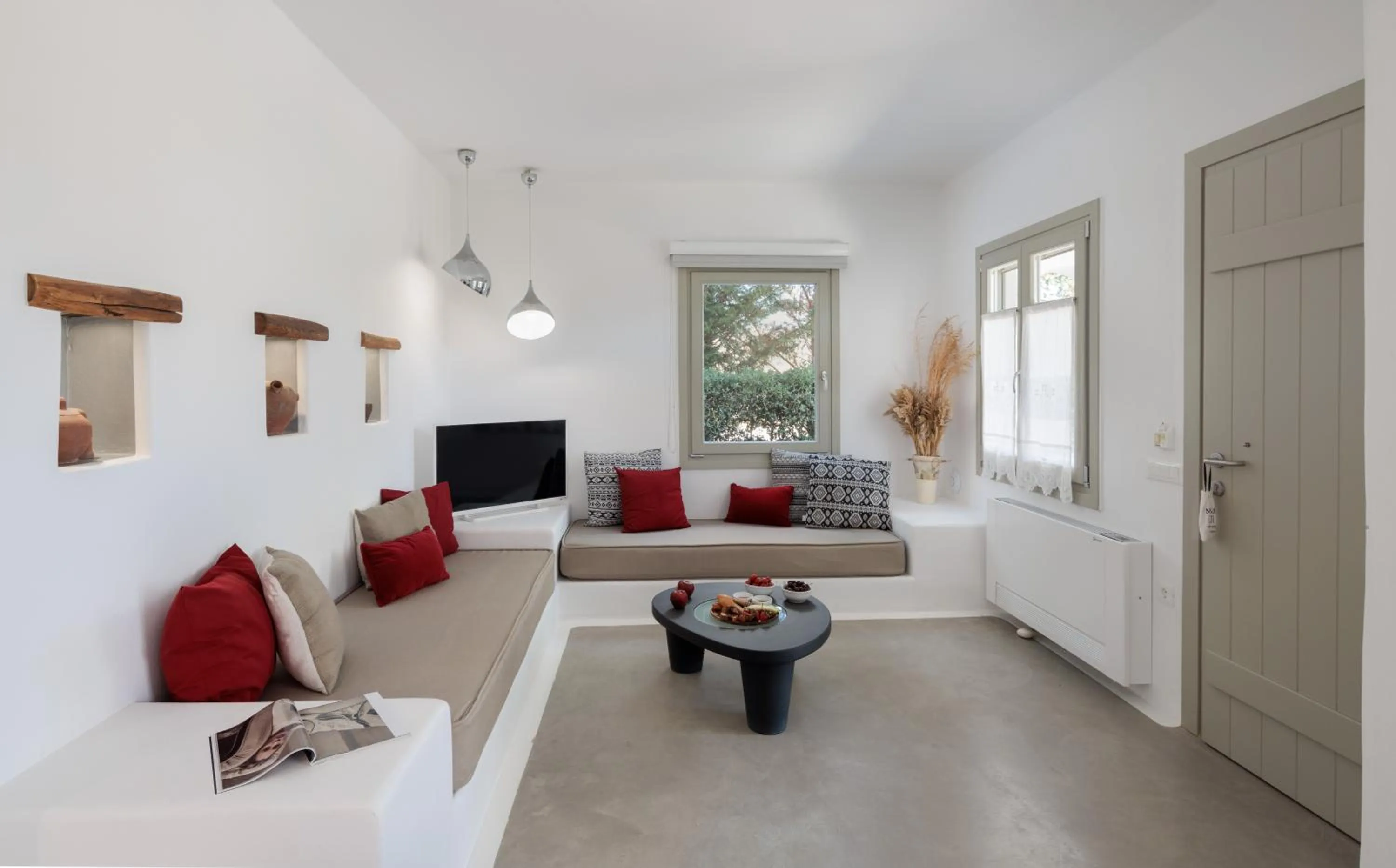 TV and multimedia in Halcyon Suites and Villas Naxos