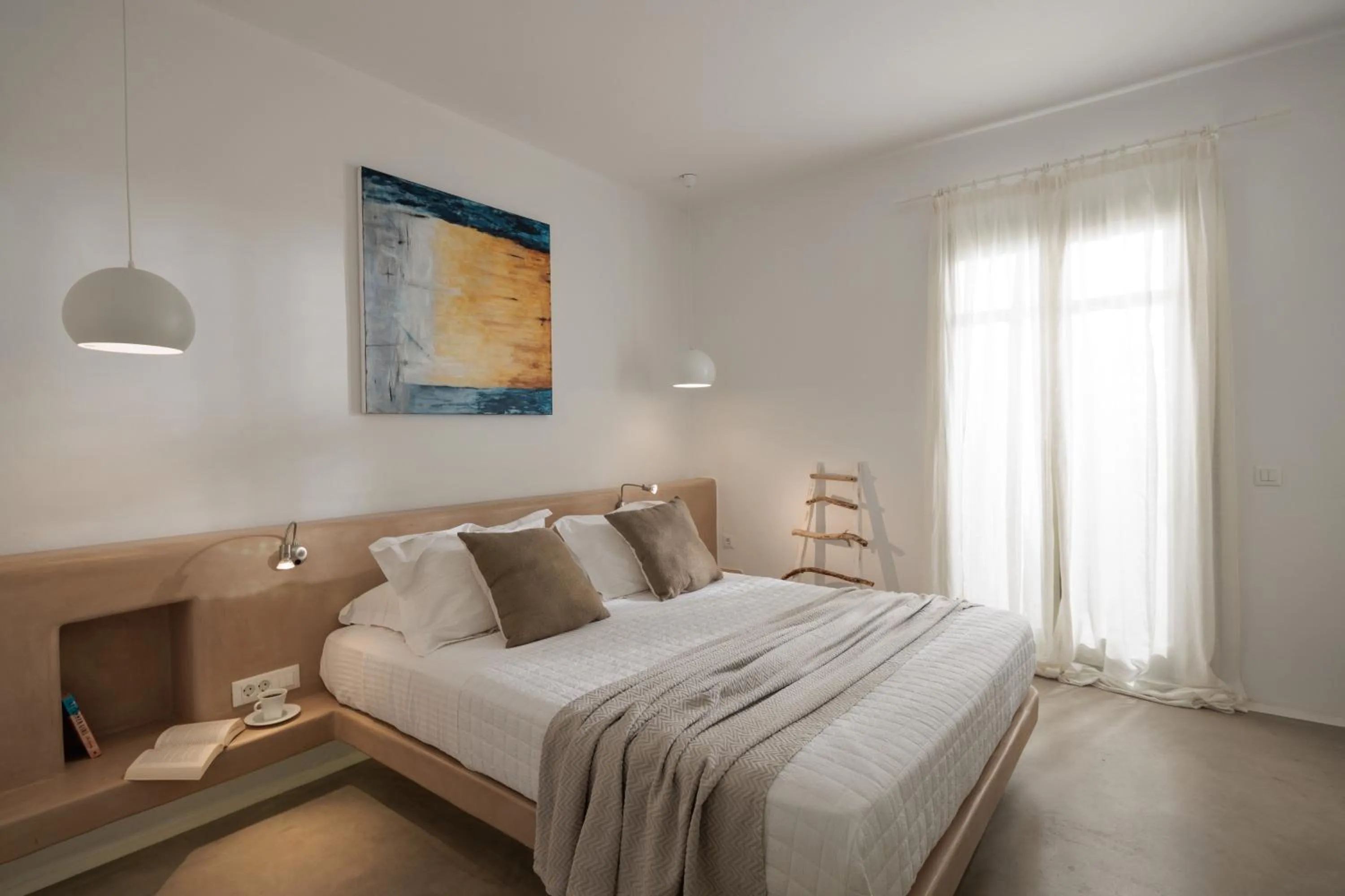 Bed in Halcyon Suites and Villas Naxos
