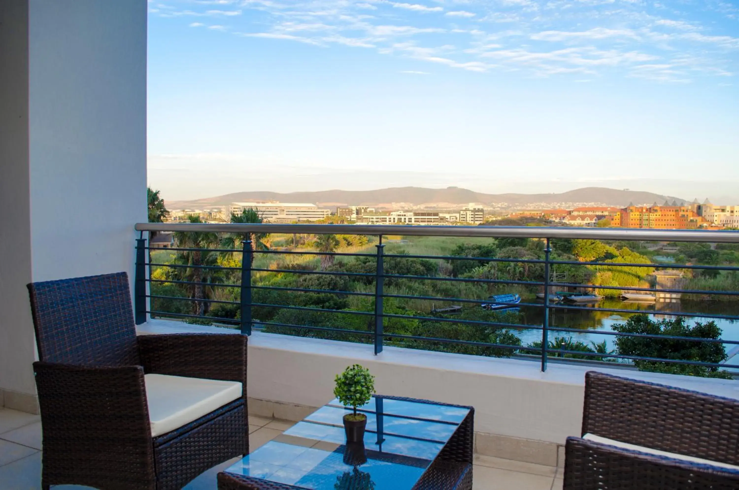 Balcony/Terrace in Knightsbridge Luxury Apartments Balcony/Terrace in Knightsbridge Luxury Apartments