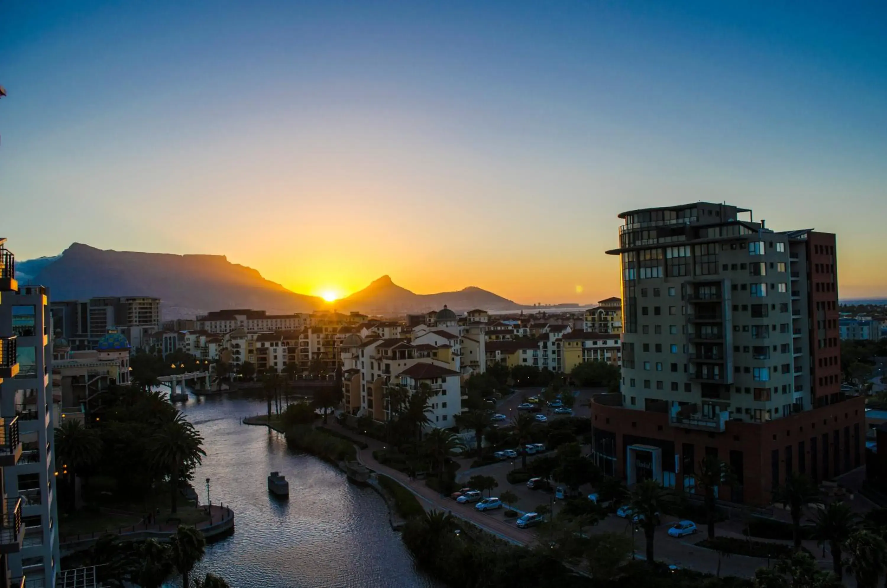 City view in Knightsbridge Luxury Apartments City view in Knightsbridge Luxury Apartments