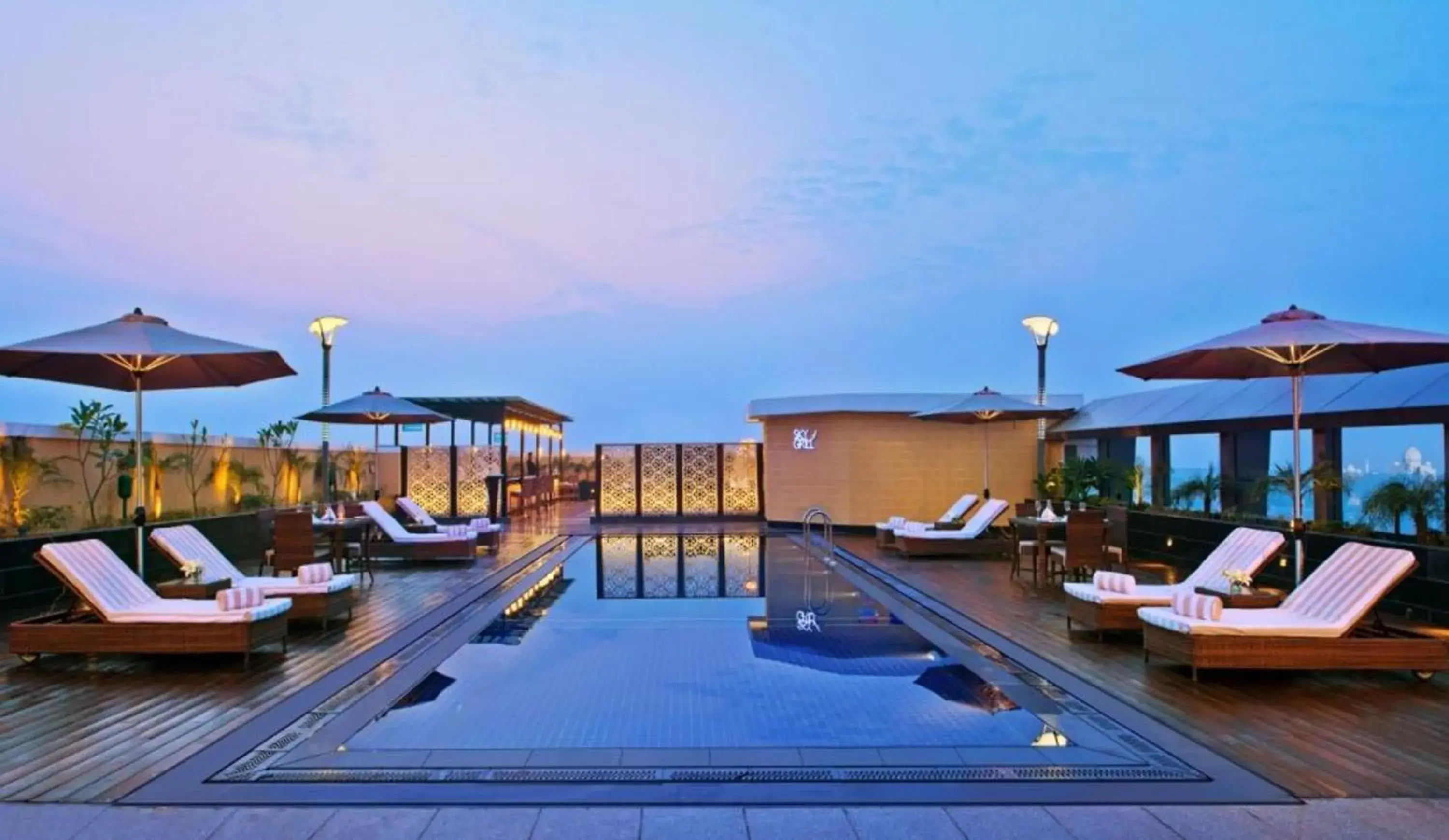 Swimming pool in Grand Mercure Agra - An Accor Brand Swimming pool in Grand Mercure Agra - An Accor Brand