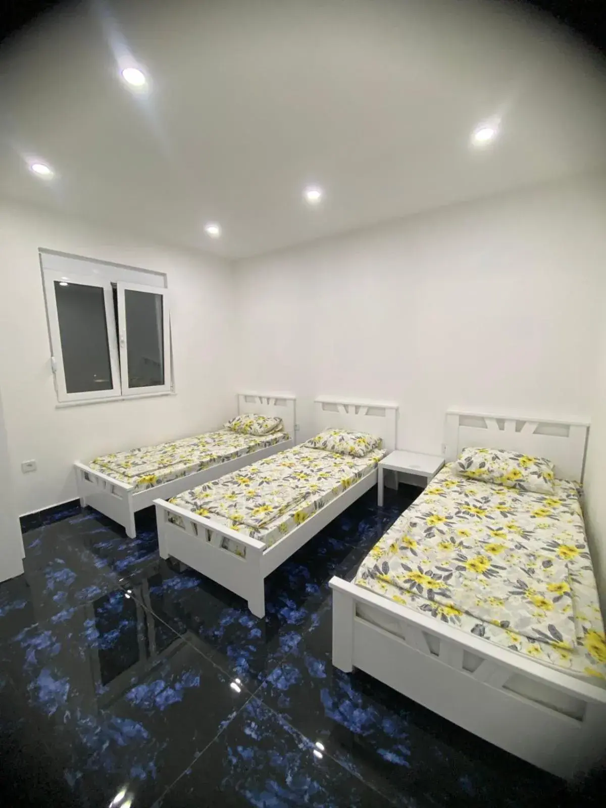Two-Bedroom Apartment - single occupancy in Montebello Inn apartments Two-Bedroom Apartment - single occupancy in Montebello Inn apartments