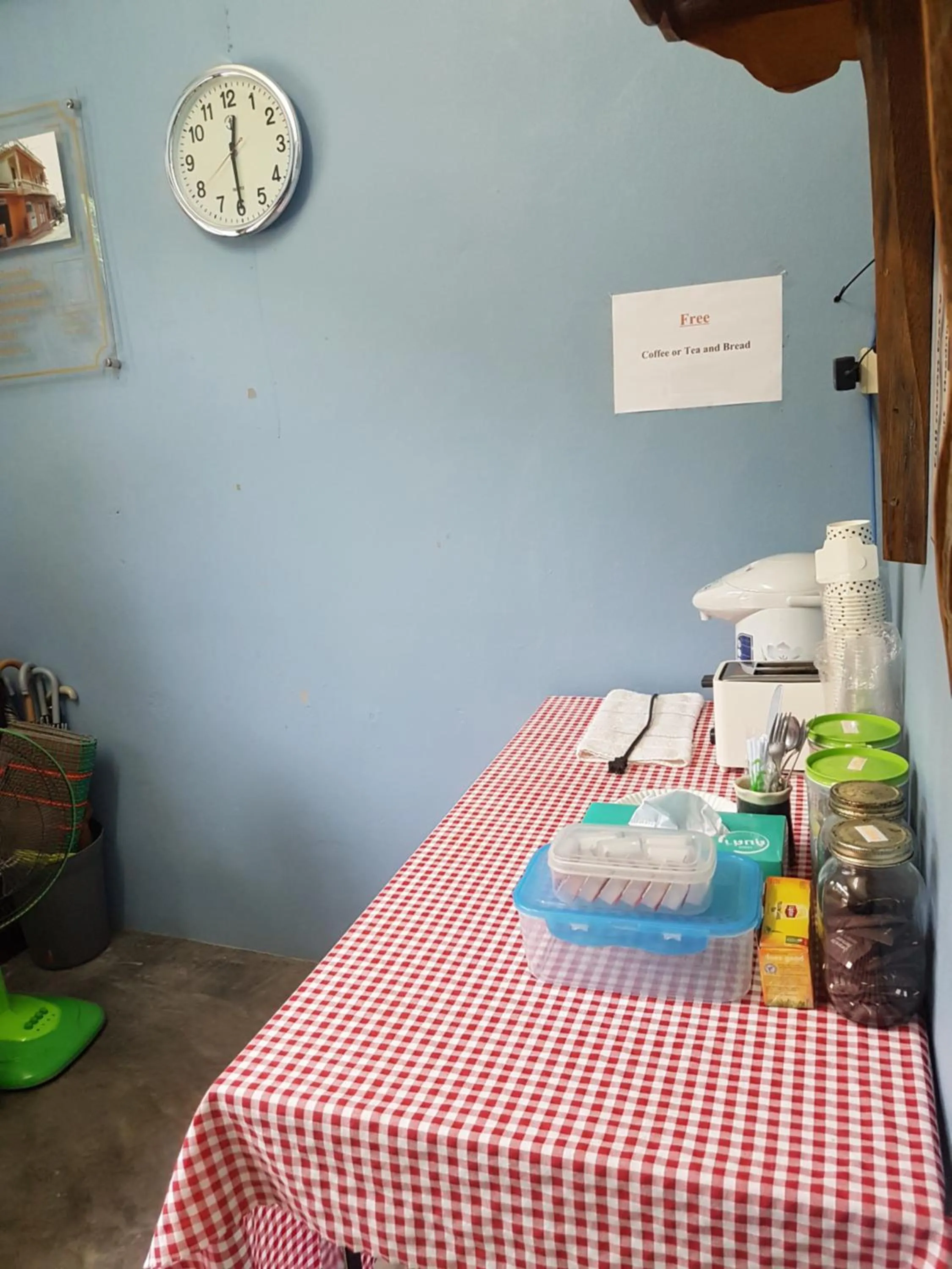Continental breakfast in Sleep Tight Hostel at Koh Phangan