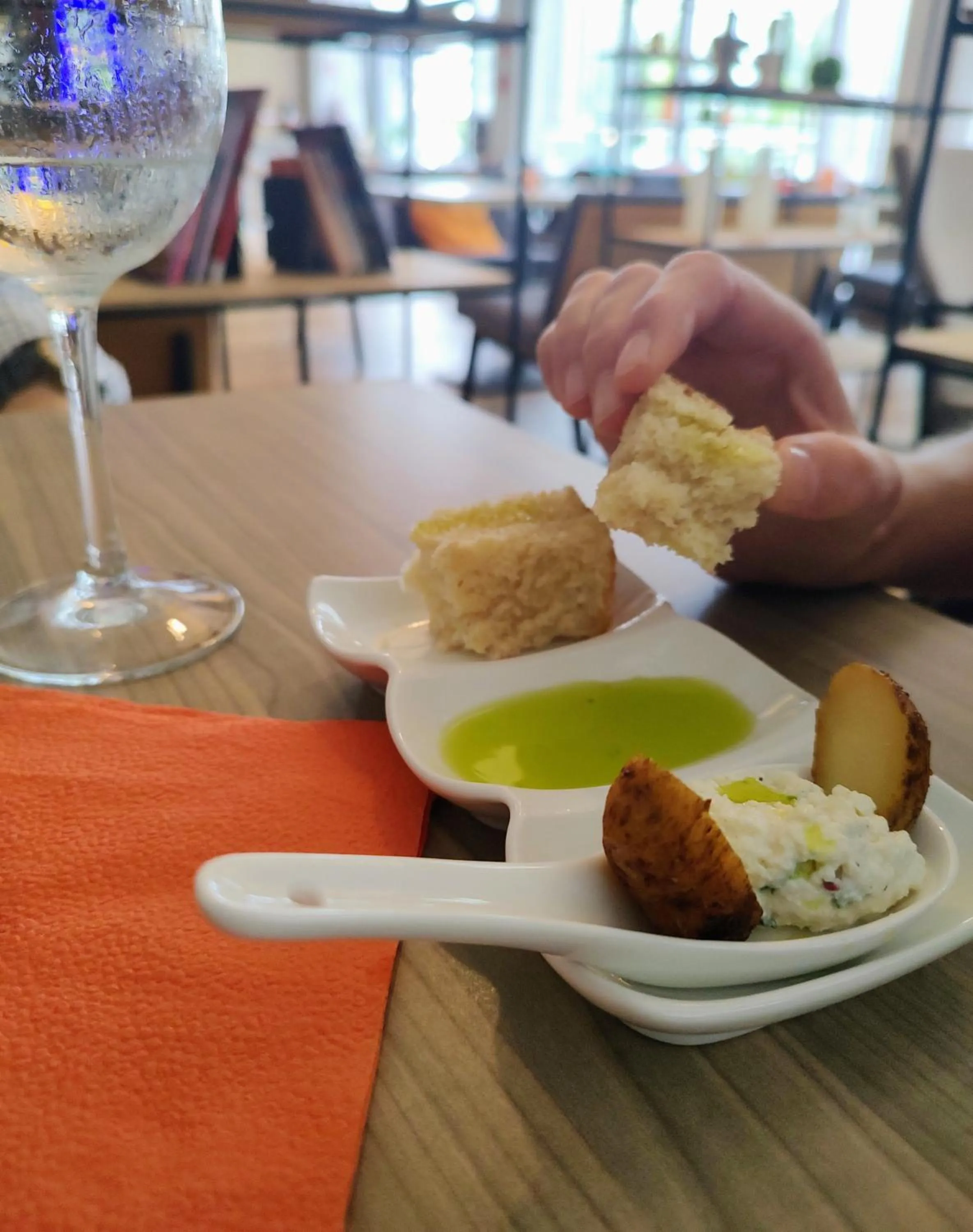 Restaurant/places to eat in Hotel FairPlayce