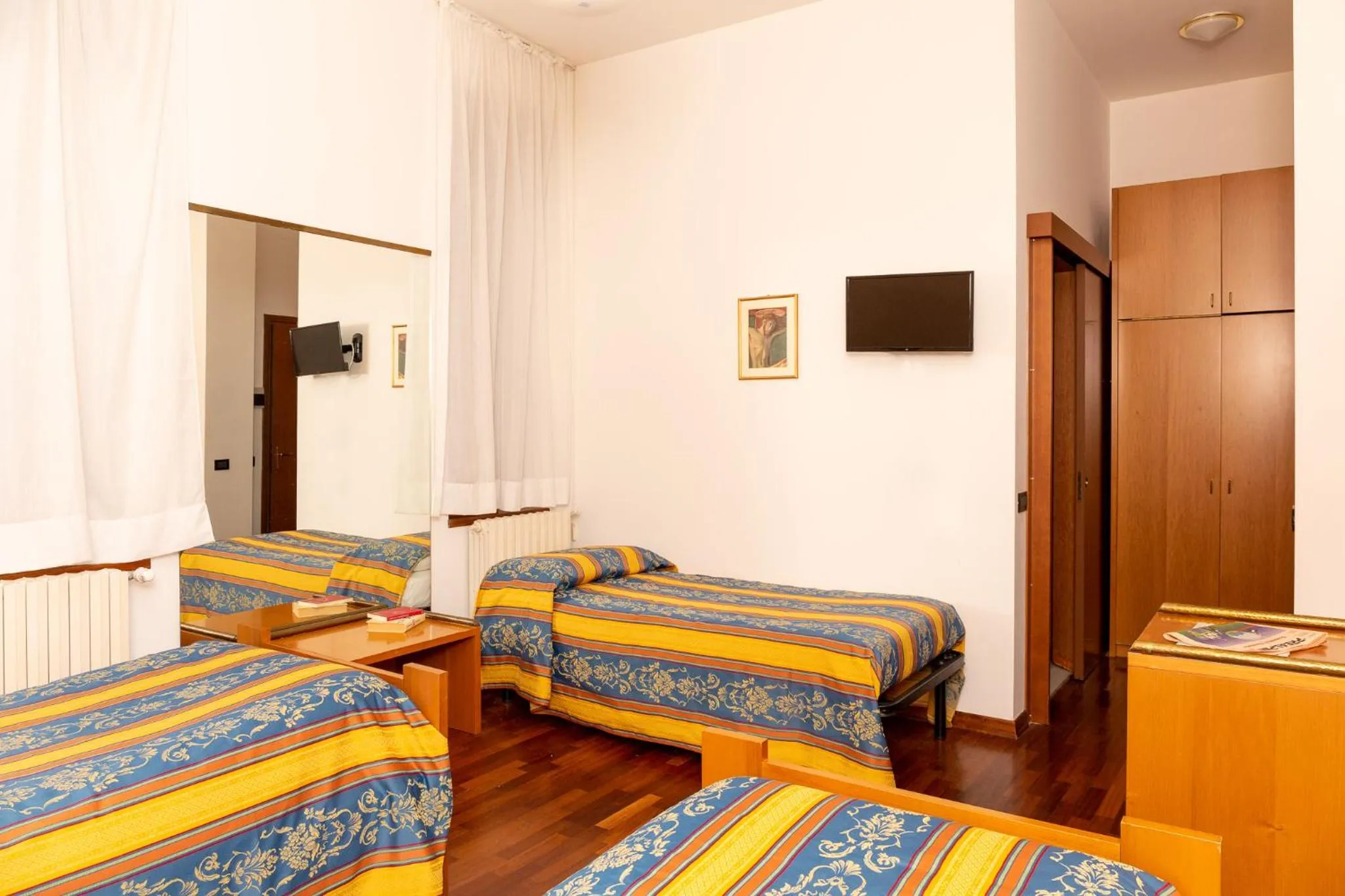 Photo of the whole room, Bed in Albergo Sacro Monte Varese