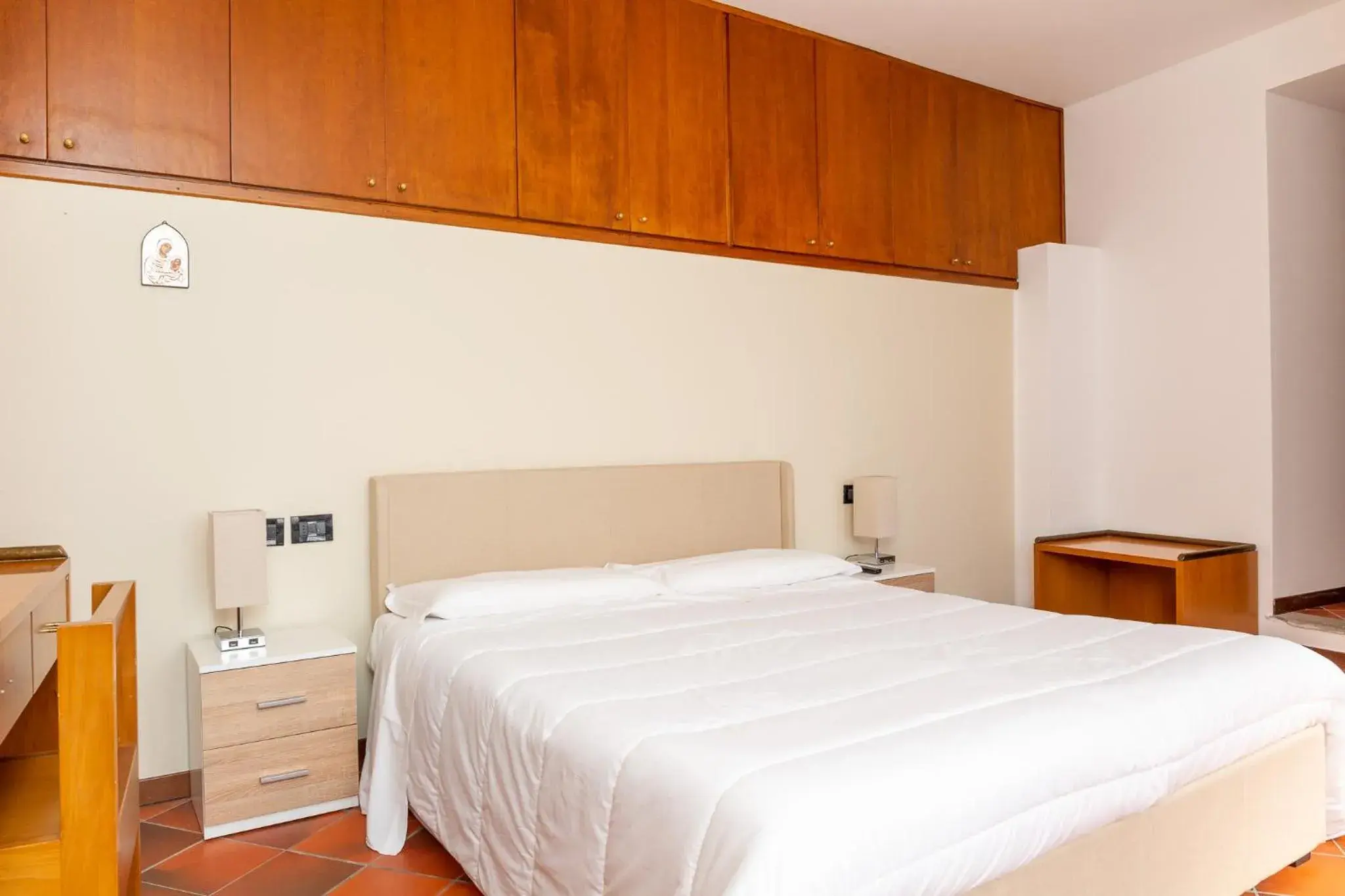 Bedroom, Bed in Albergo Sacro Monte Varese Bedroom, Bed in Albergo Sacro Monte Varese