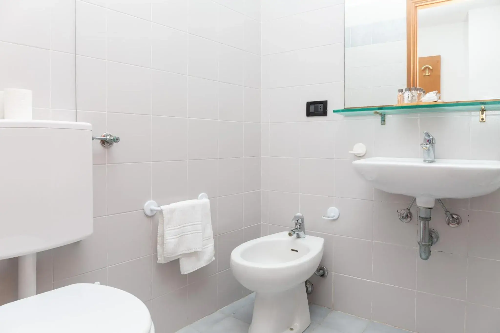 Bathroom in Albergo Sacro Monte Varese Bathroom in Albergo Sacro Monte Varese