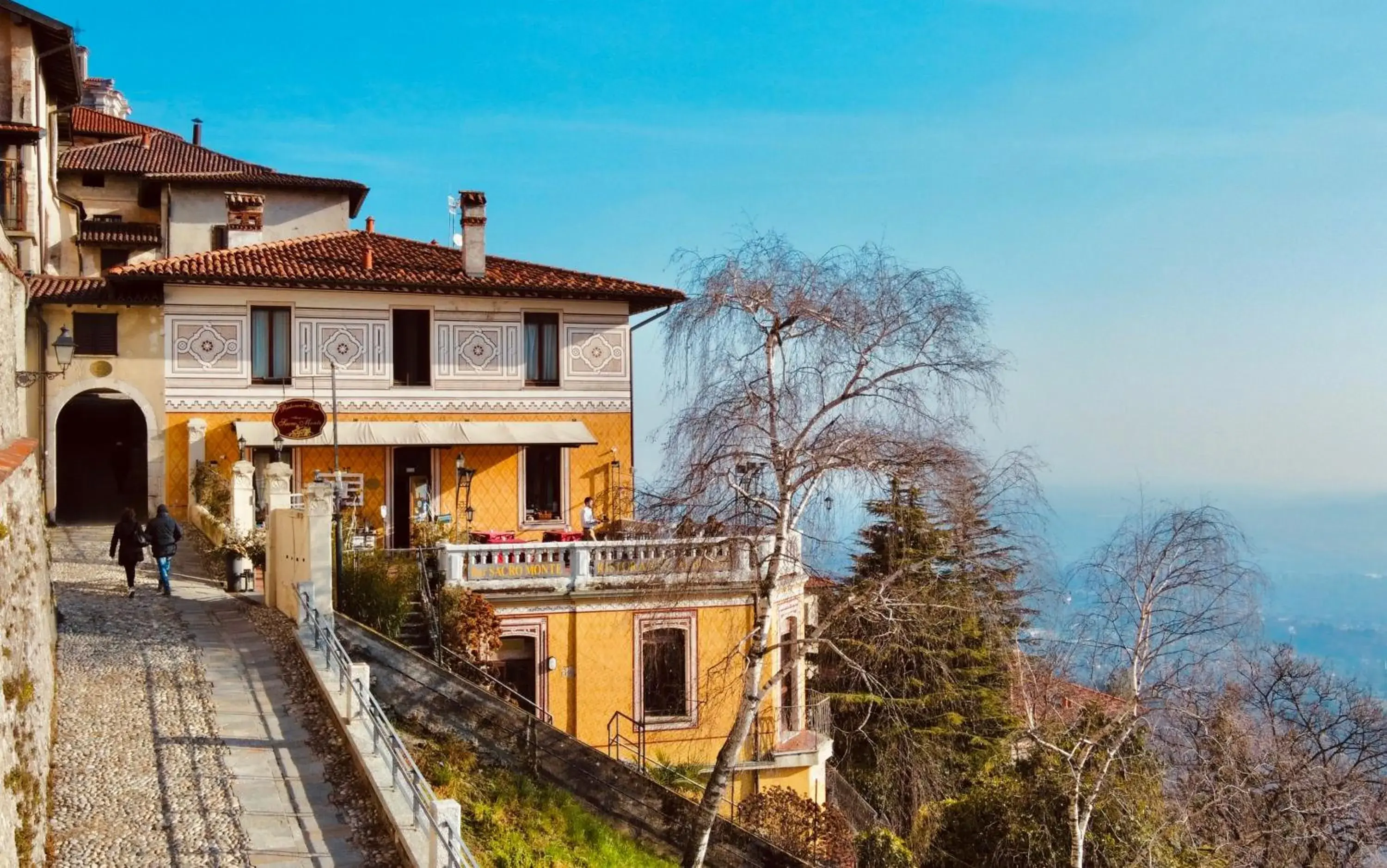 Property building in Albergo Sacro Monte Varese Property building in Albergo Sacro Monte Varese