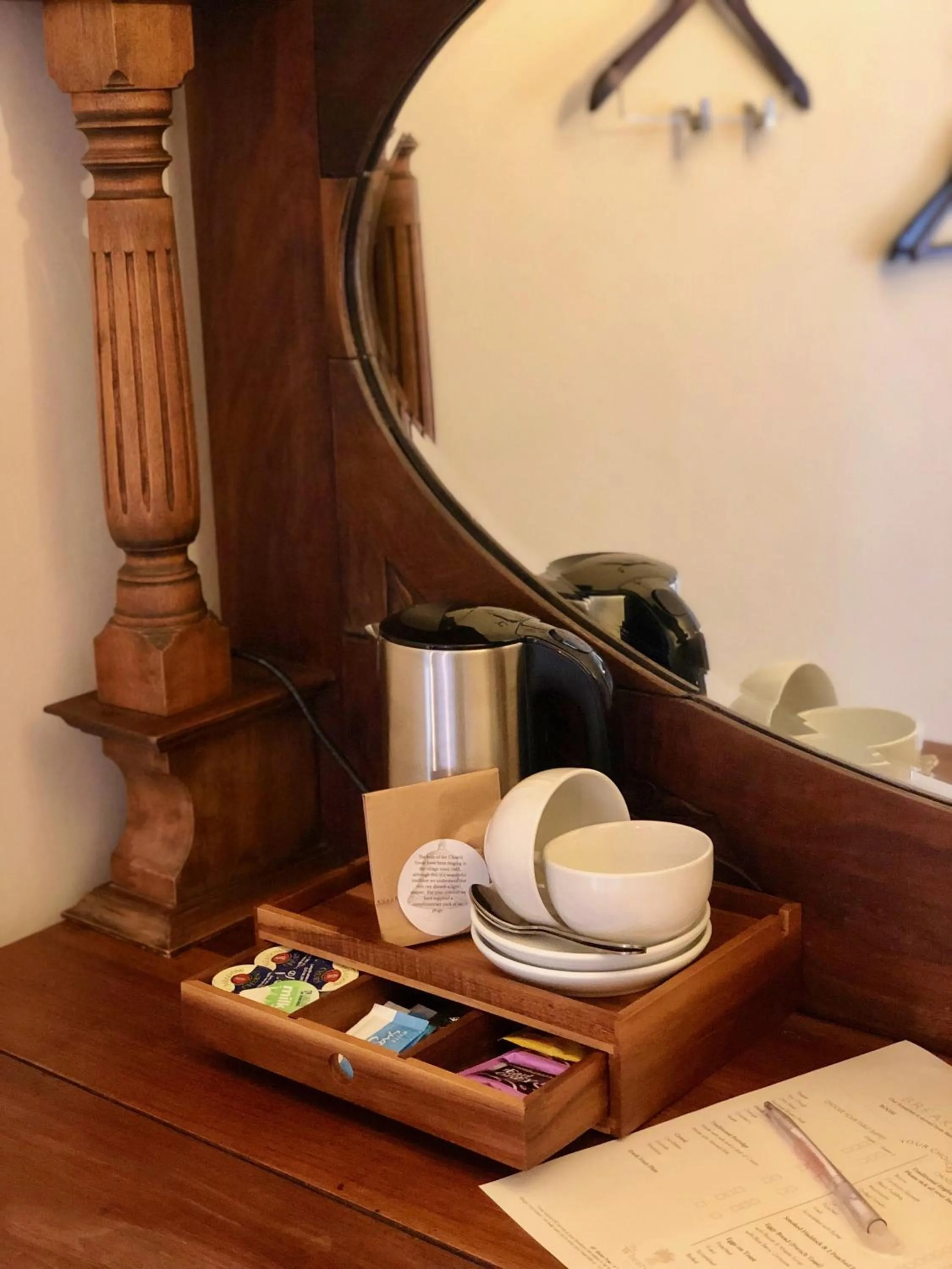 Coffee/tea facilities in The Wheatsheaf at Beetham