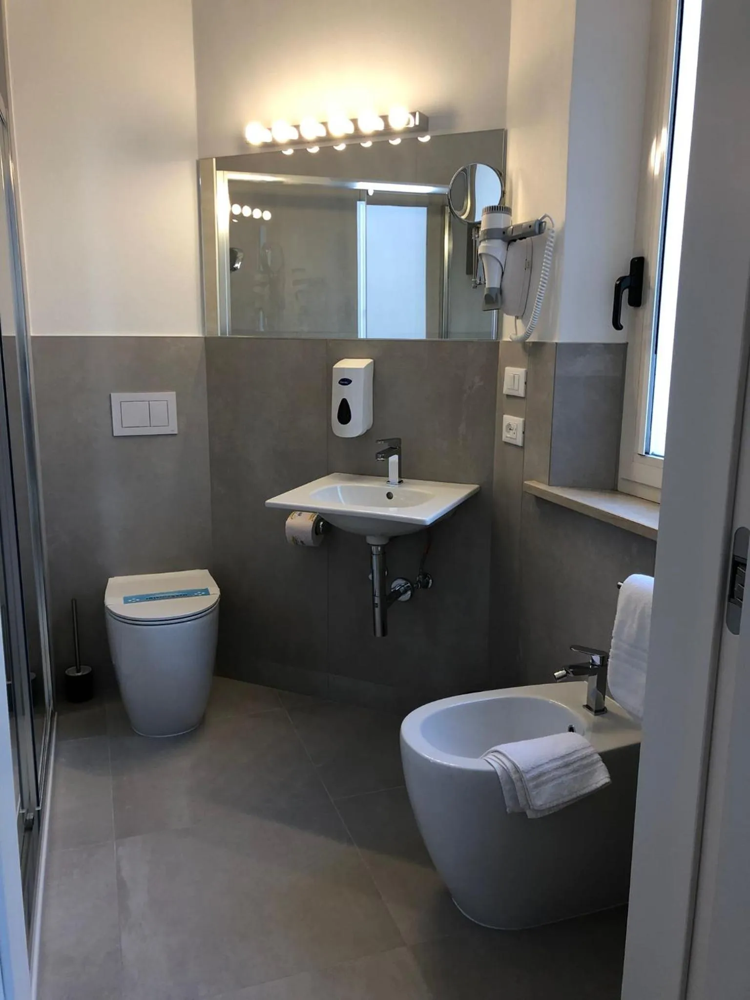 Bathroom in Hotel Oliva