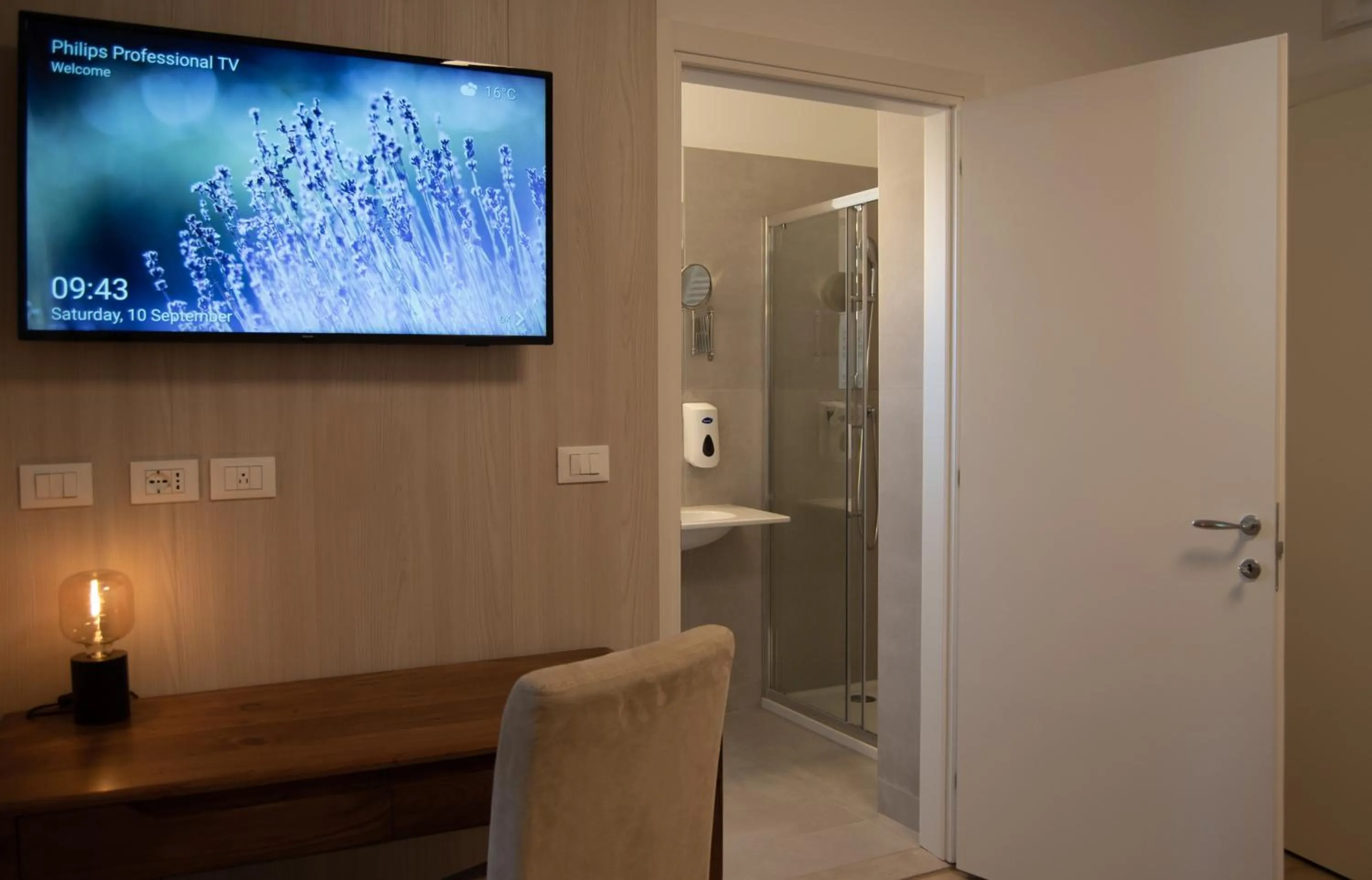 TV and multimedia in Hotel Oliva