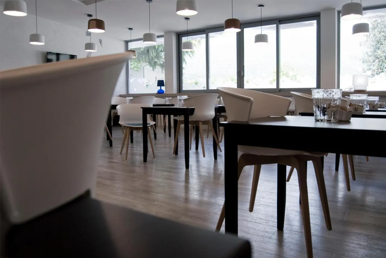 Restaurant/places to eat in Hotel Oliva