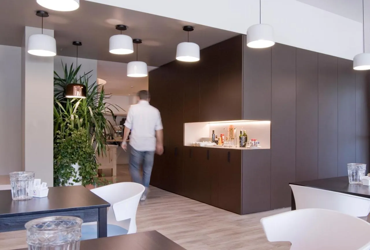 Restaurant/places to eat in Hotel Oliva