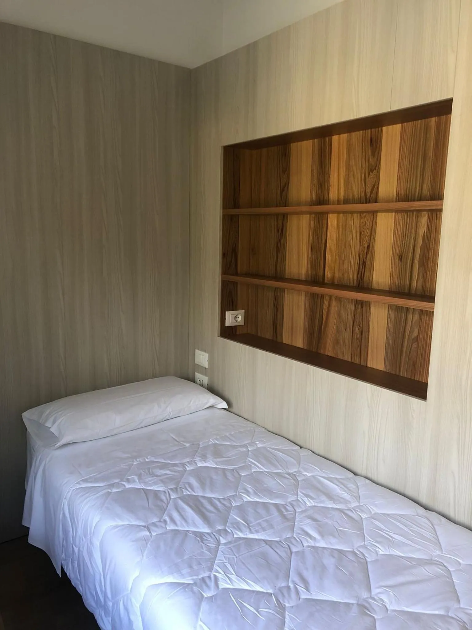 Toilet, Bed in Hotel Oliva